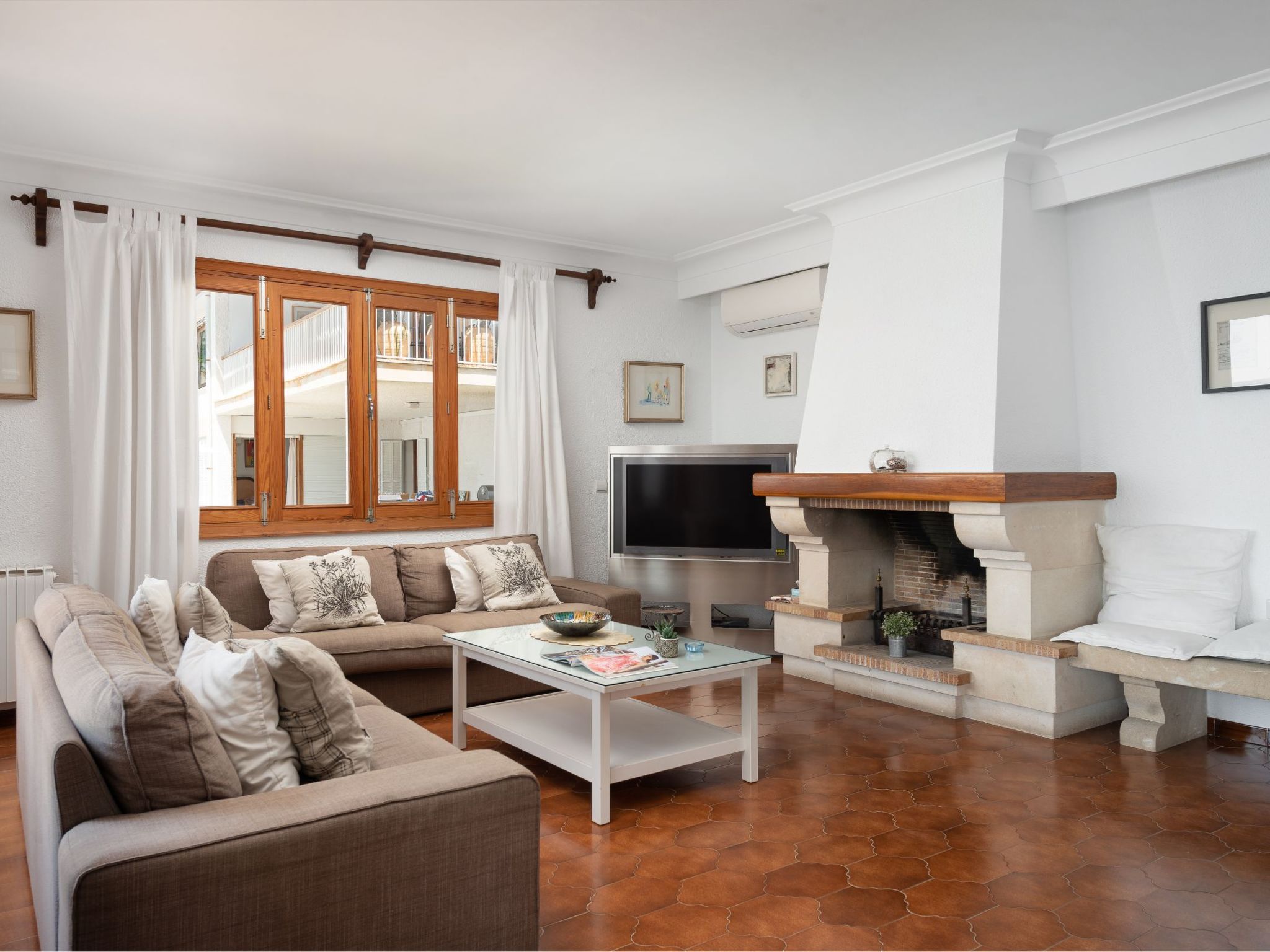 Verträumte Villa mit privatem Pool und Liegewiese-Image-tags.info