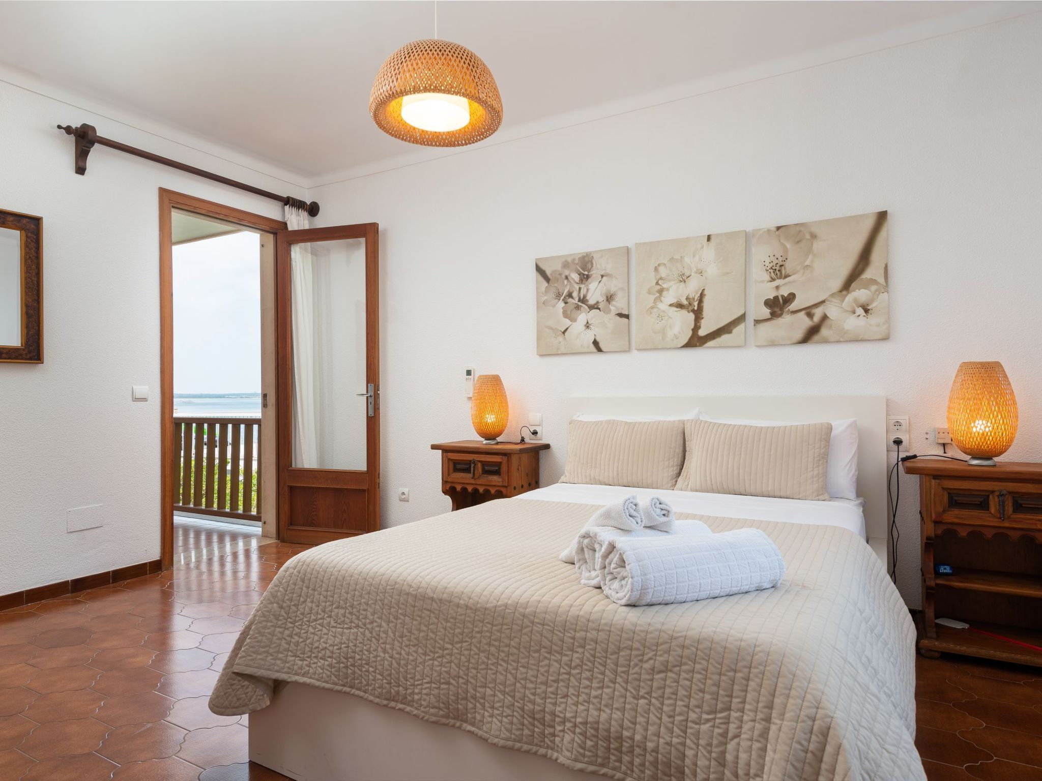 Verträumte Villa mit privatem Pool und Liegewiese-Image-tags.info