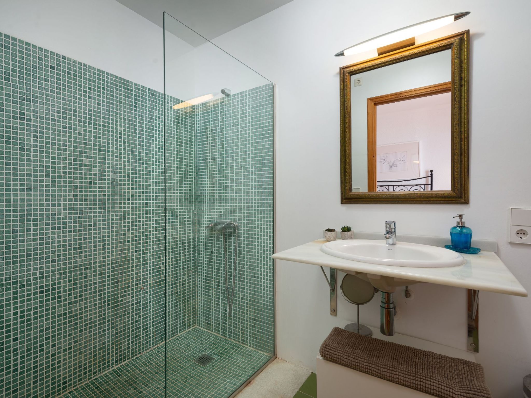 Verträumte Villa mit privatem Pool und Liegewiese-Image-tags.info