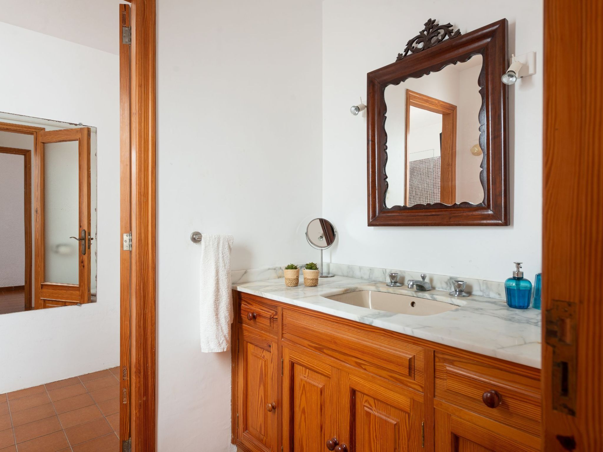 Verträumte Villa mit privatem Pool und Liegewiese-Image-tags.info