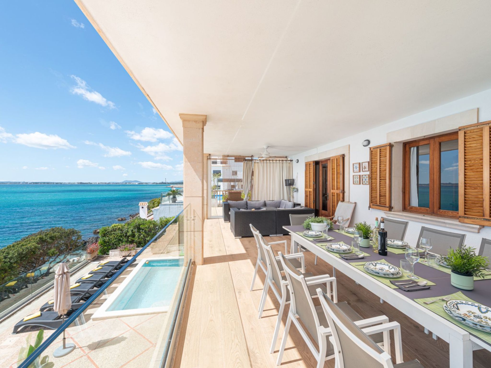 Verträumte Villa mit privatem Pool und Liegewiese-Image-tags.info