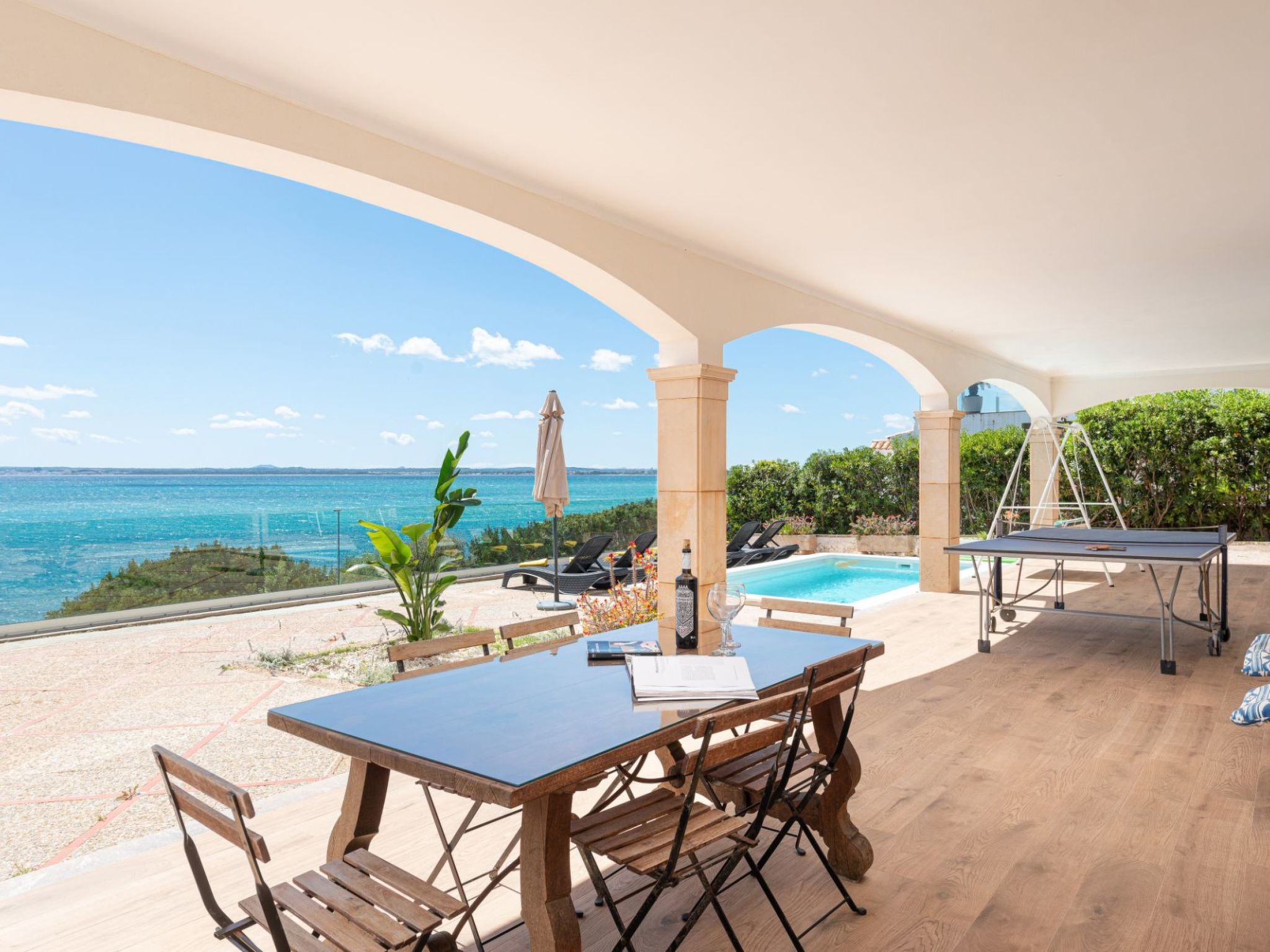 Verträumte Villa mit privatem Pool und Liegewiese-Image-tags.info