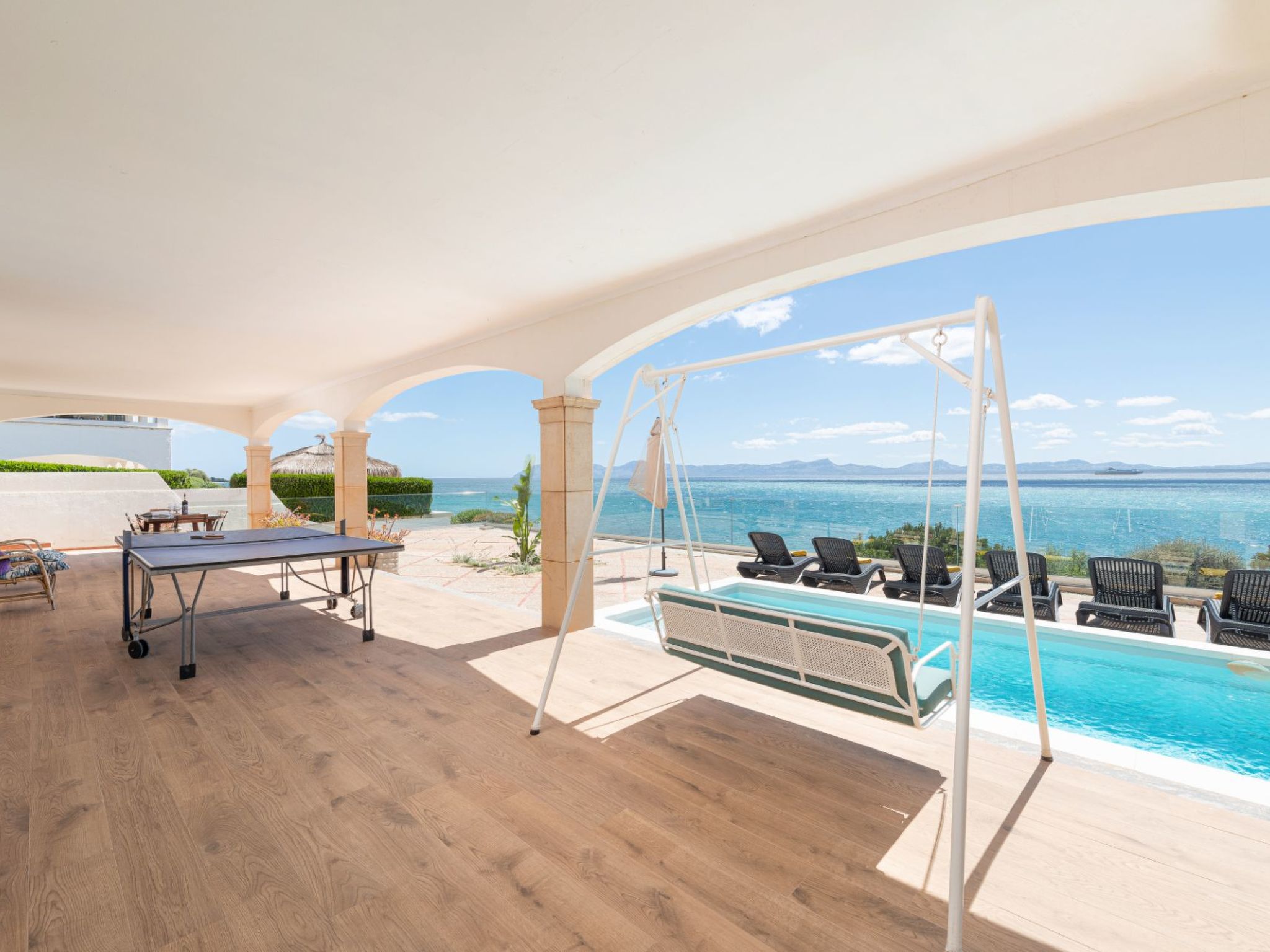 Verträumte Villa mit privatem Pool und Liegewiese-Image-tags.info