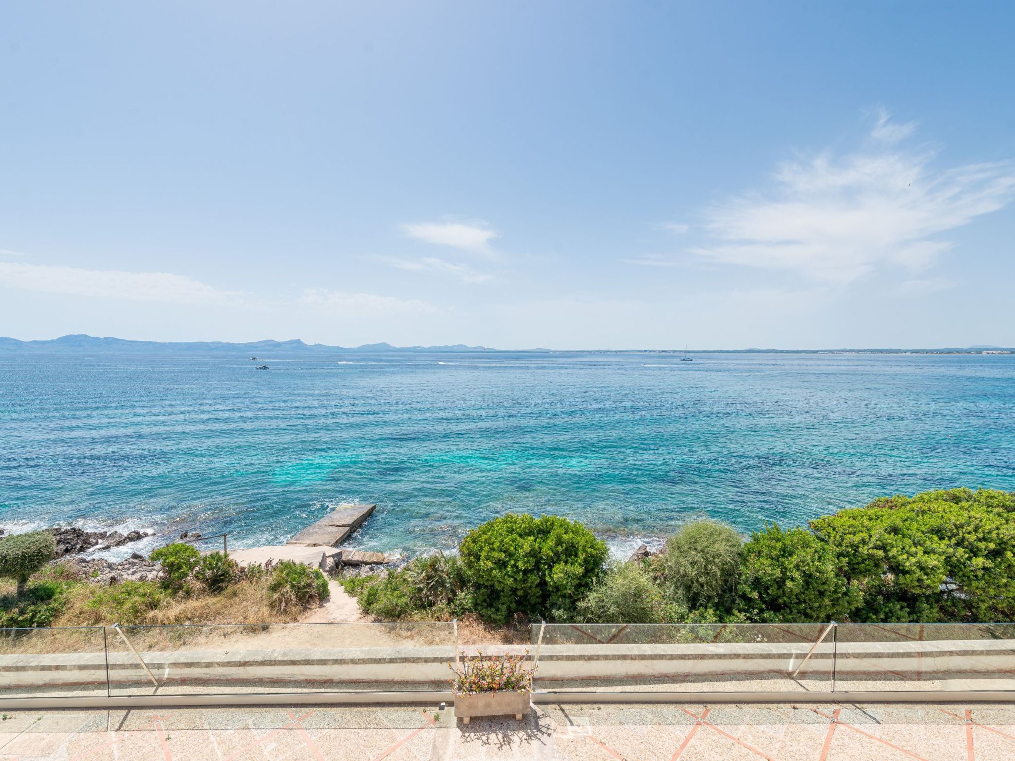 Verträumte Villa mit privatem Pool und Liegewiese-Image-tags.info