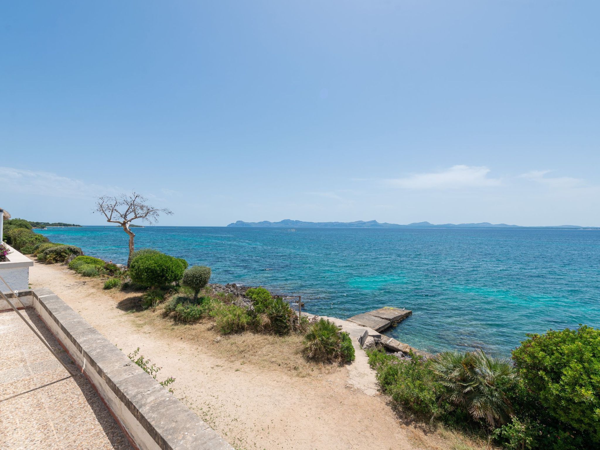 Verträumte Villa mit privatem Pool und Liegewiese-Image-tags.info