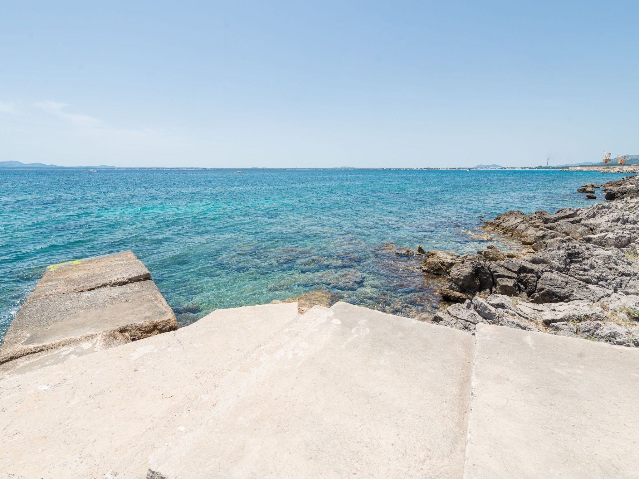 Verträumte Villa mit privatem Pool und Liegewiese-Image-tags.info