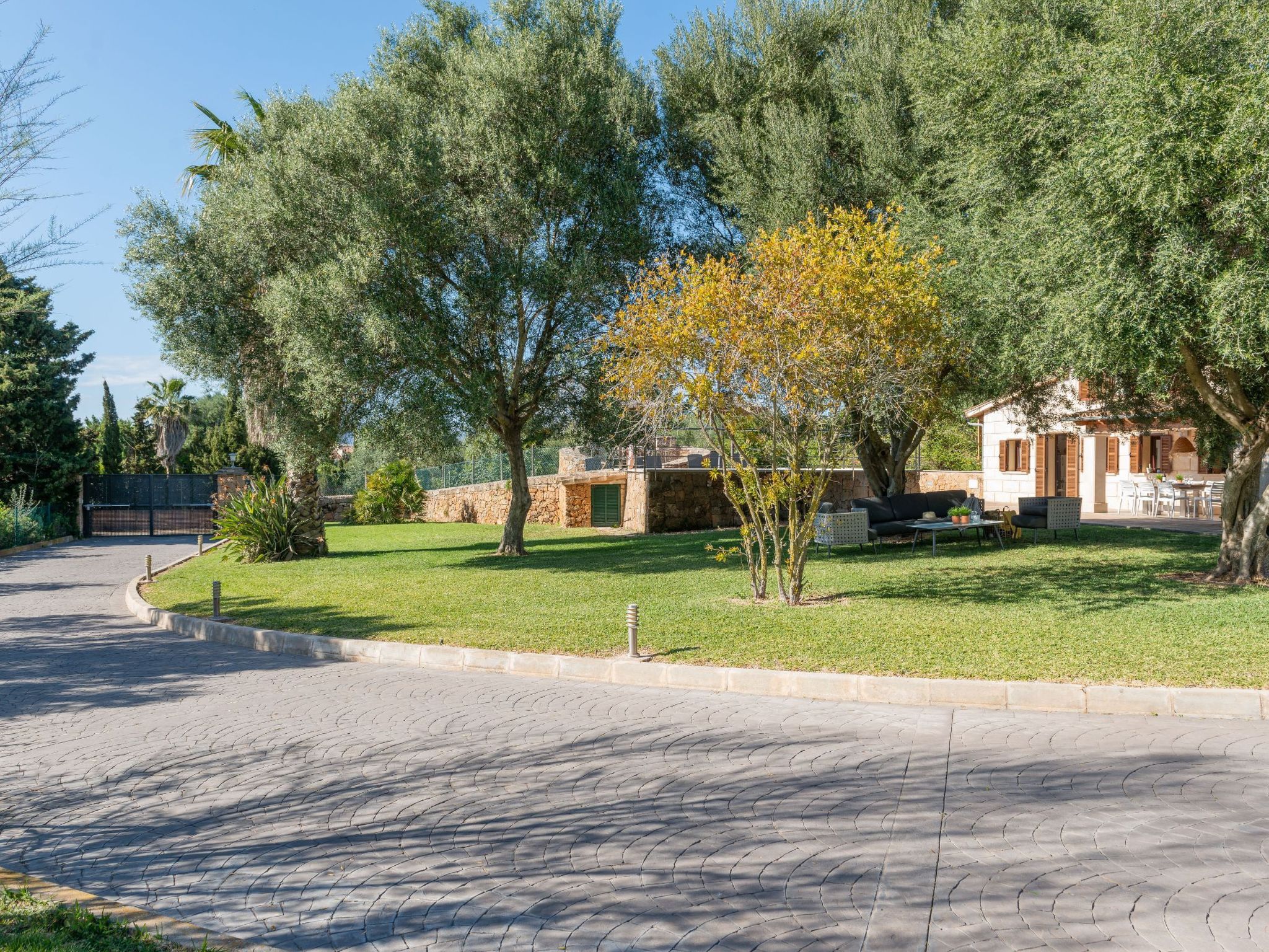 Photo of Das Beste von Alcudia, privater Pool, BBQ, einladender Garten