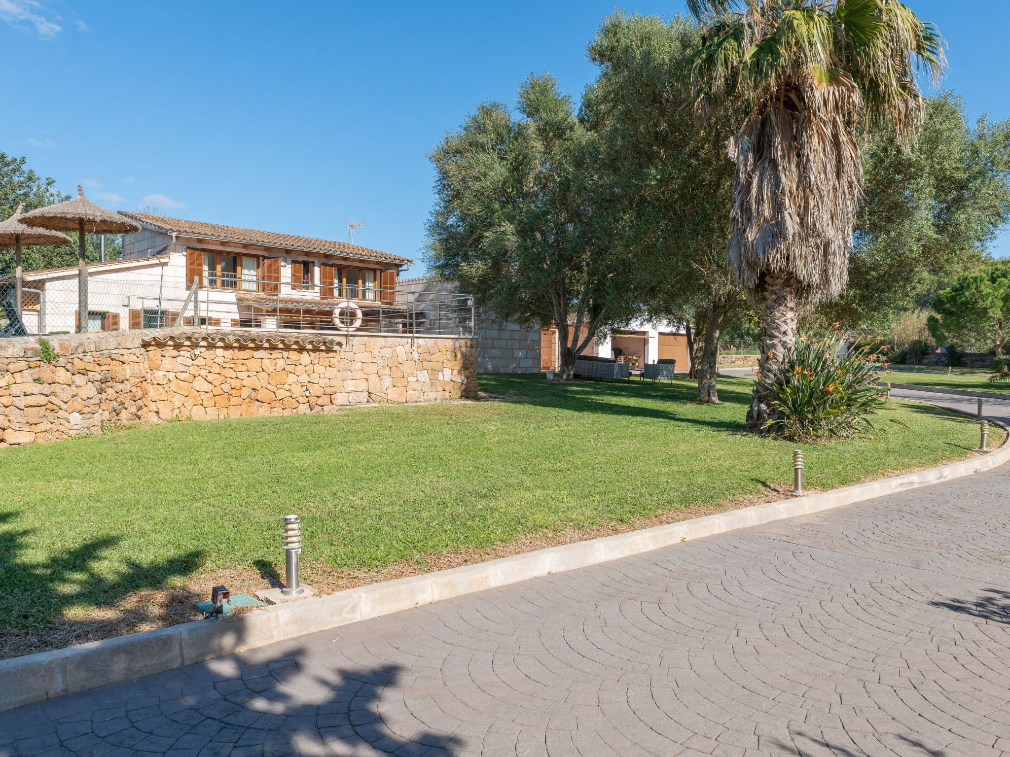 Photo of Das Beste von Alcudia, privater Pool, BBQ, einladender Garten