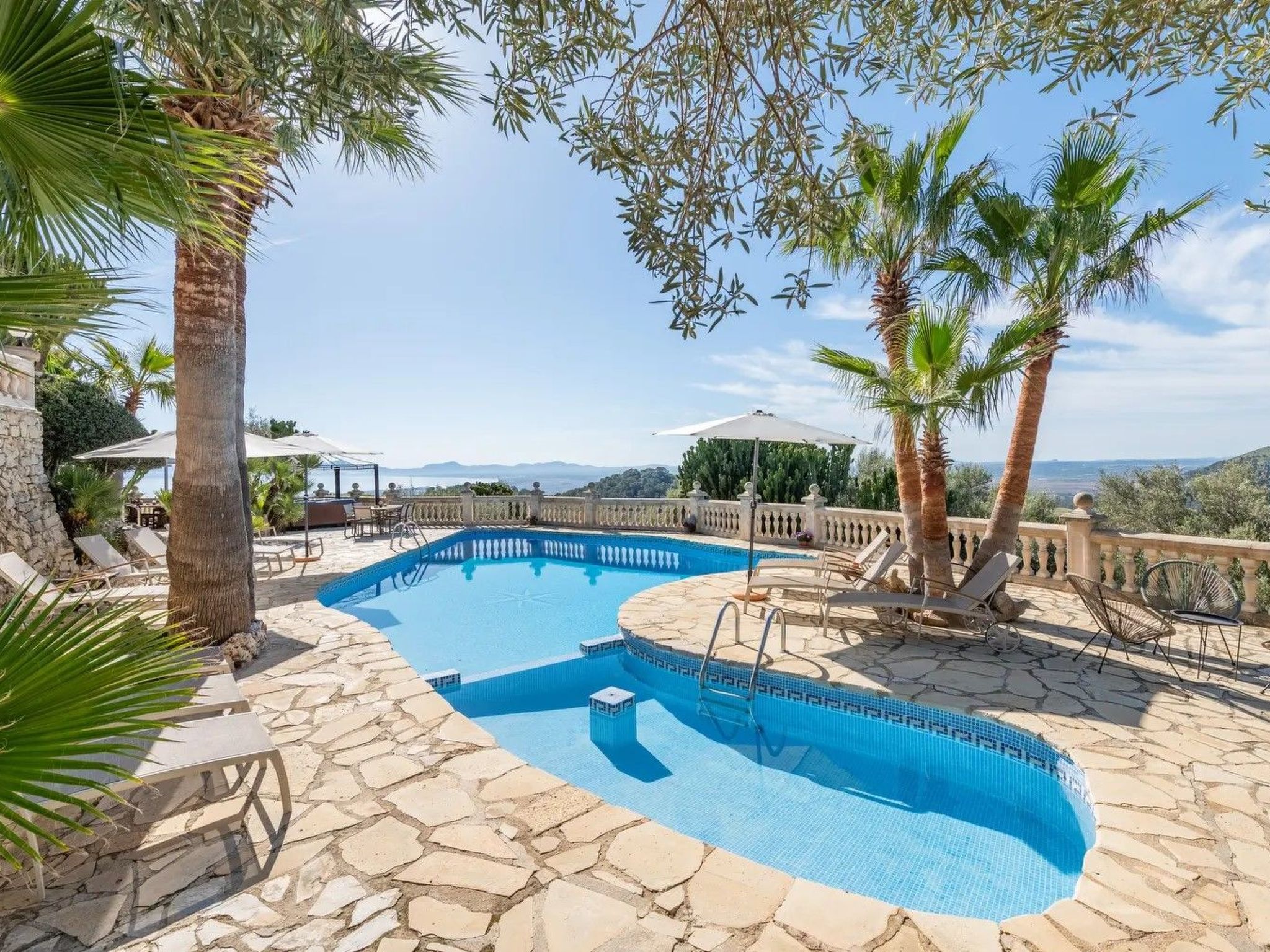 Villa 'Oscols d'Alt' mit eigenem Pool-Binnen