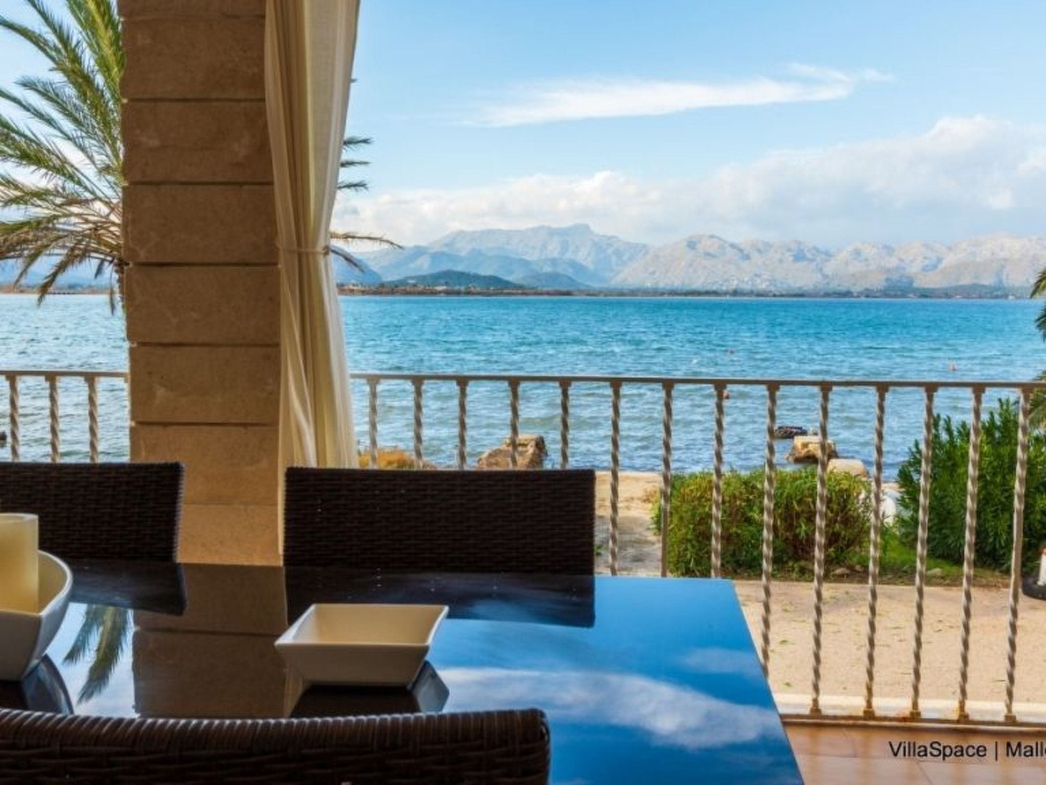 "Voramar Baix" mit Terrasse