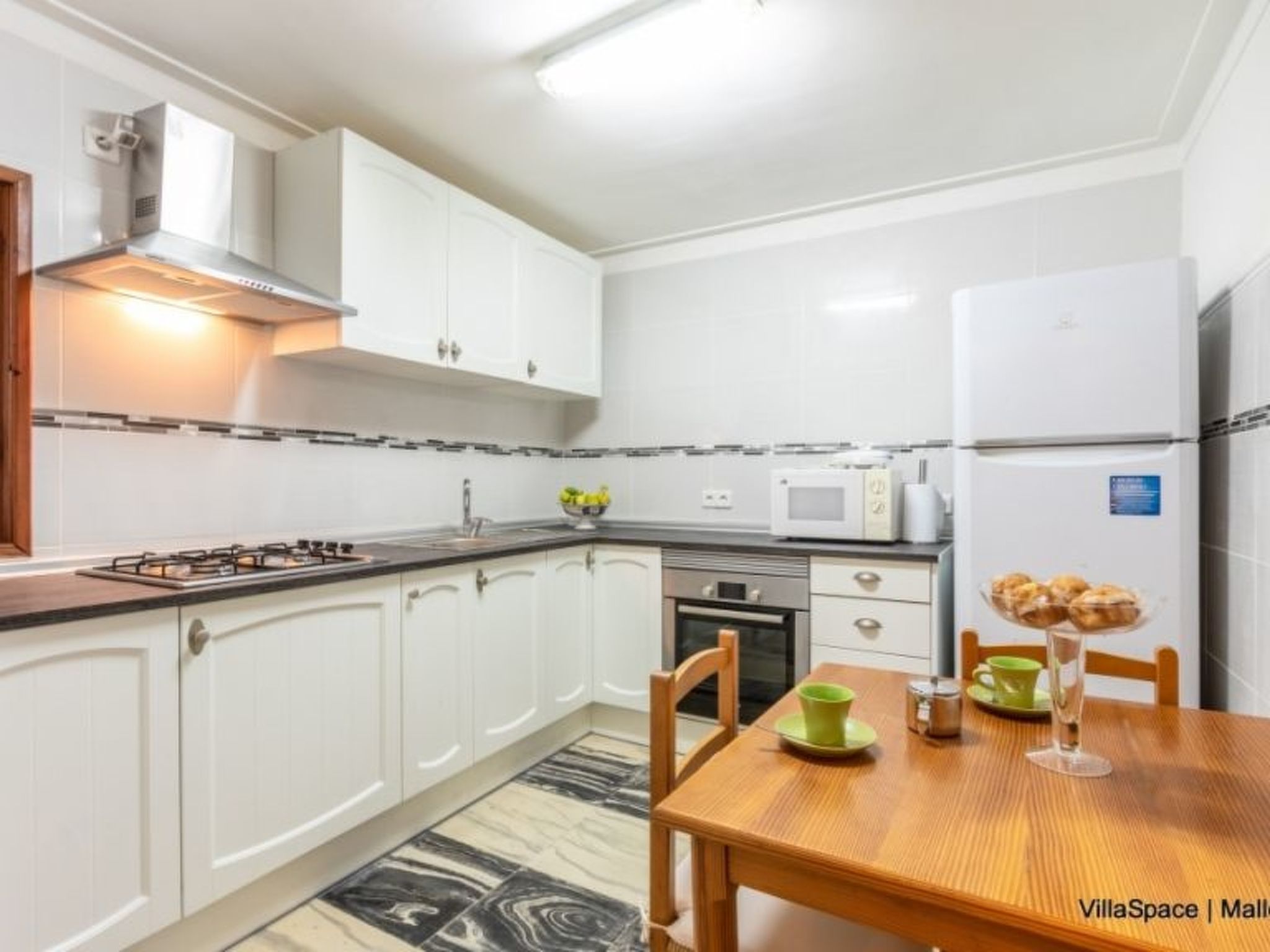 "Voramar Baix" mit Terrasse-Image-tags.info