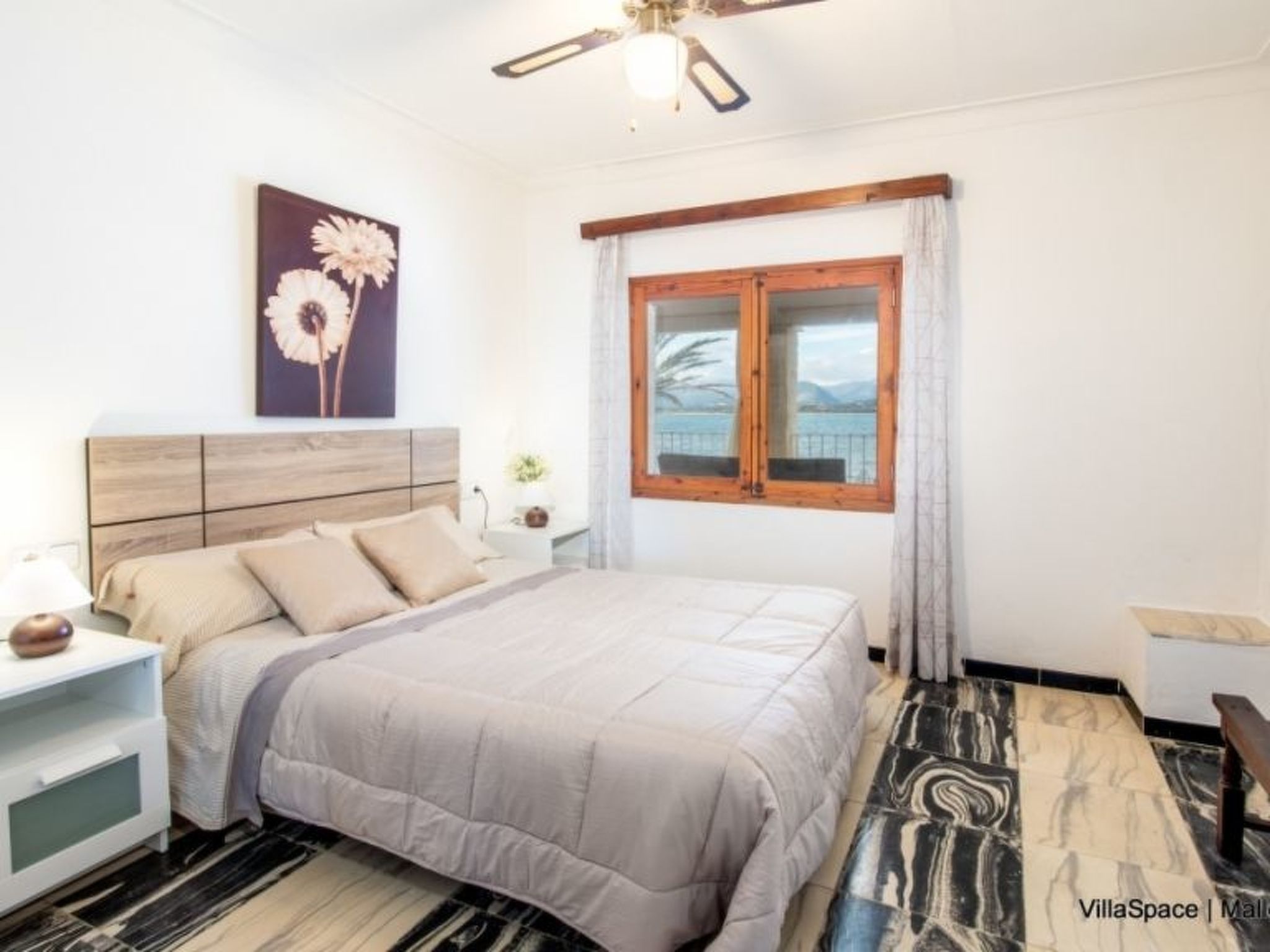 "Voramar Baix" mit Terrasse-Image-tags.info