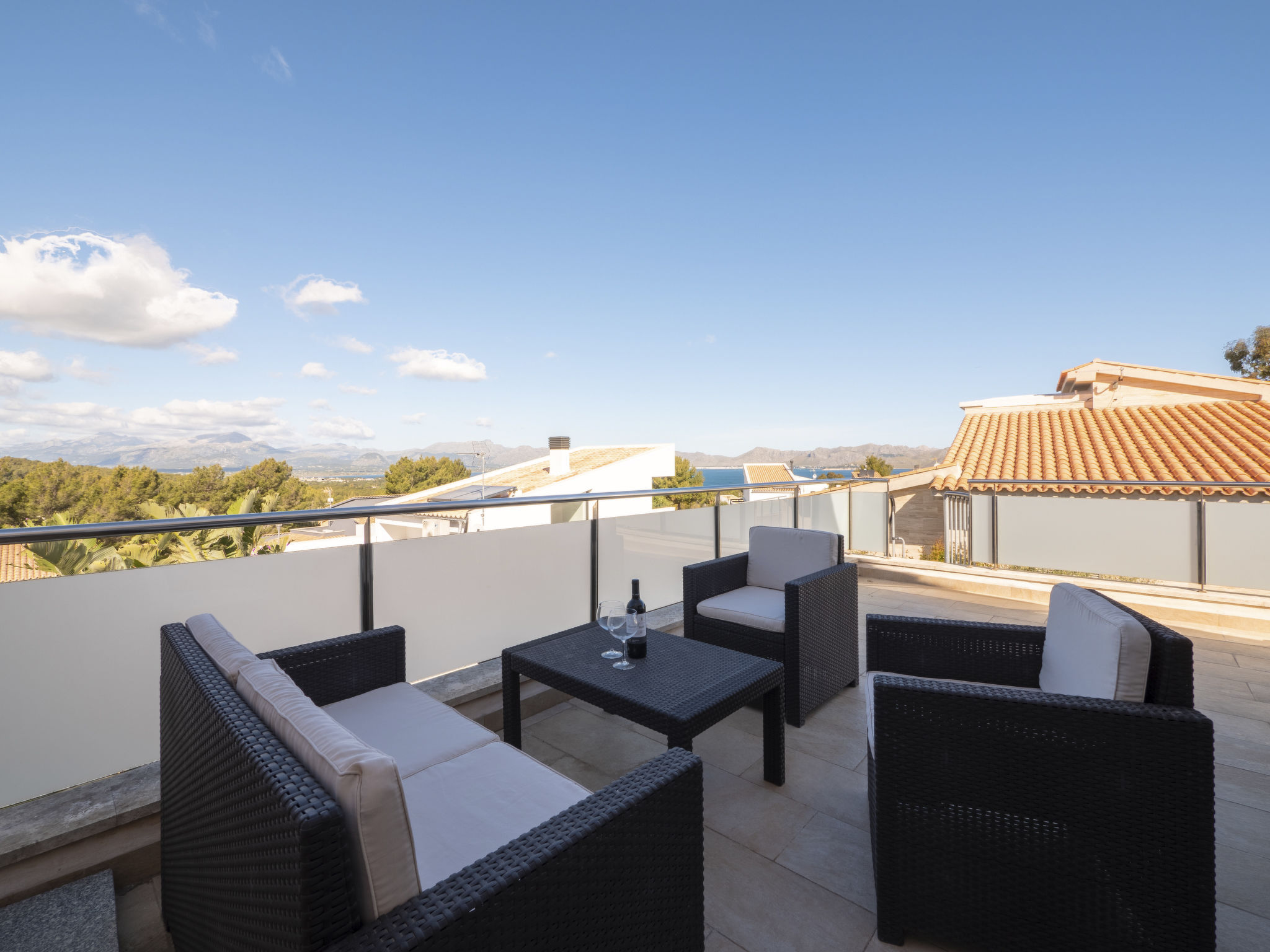 Photo of Moderne Villa mit Pool, Terrasse und traumhaften Meerblick