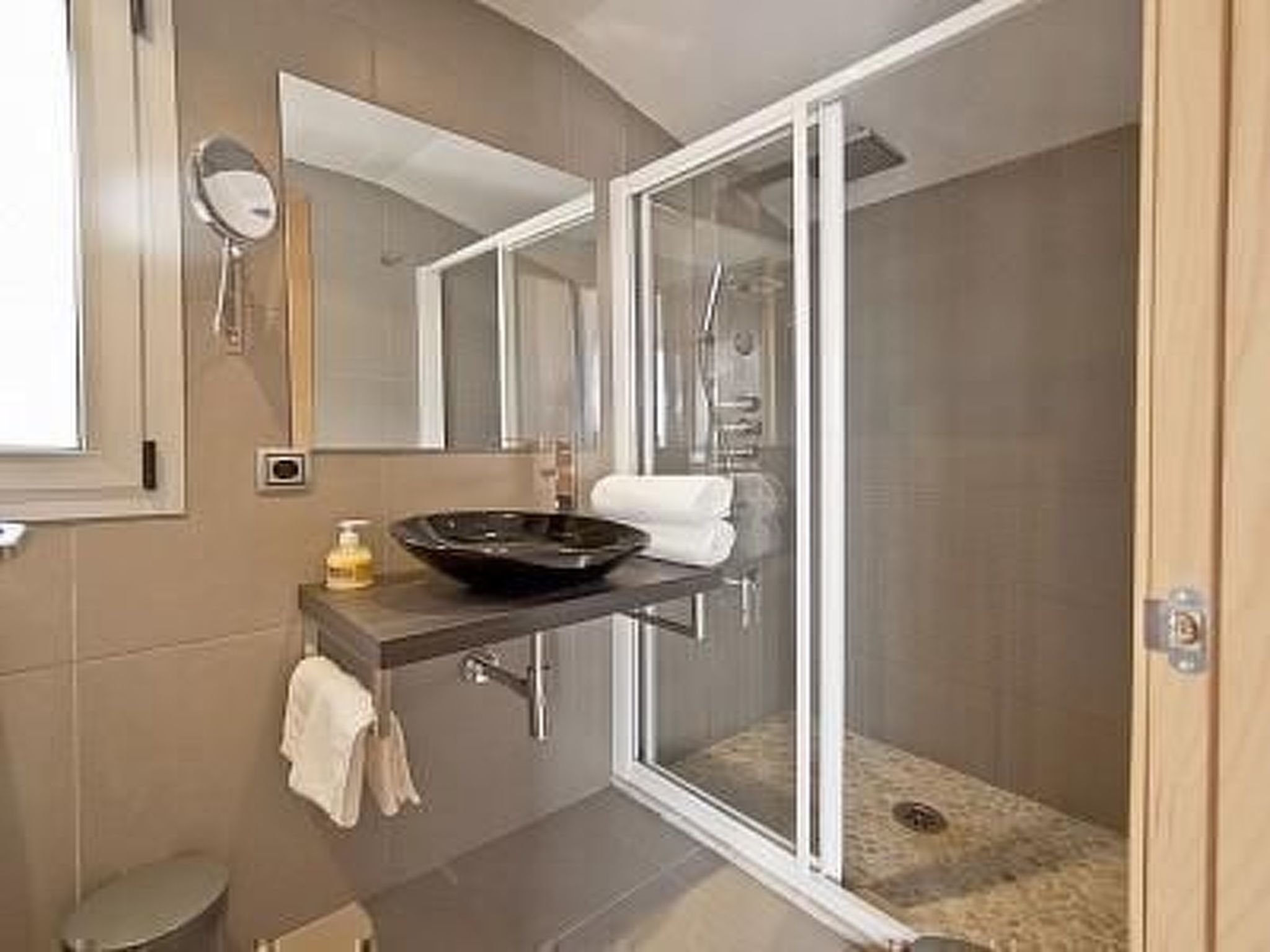 Photo of Moderne Villa mit Pool, Terrasse und traumhaften Meerblick