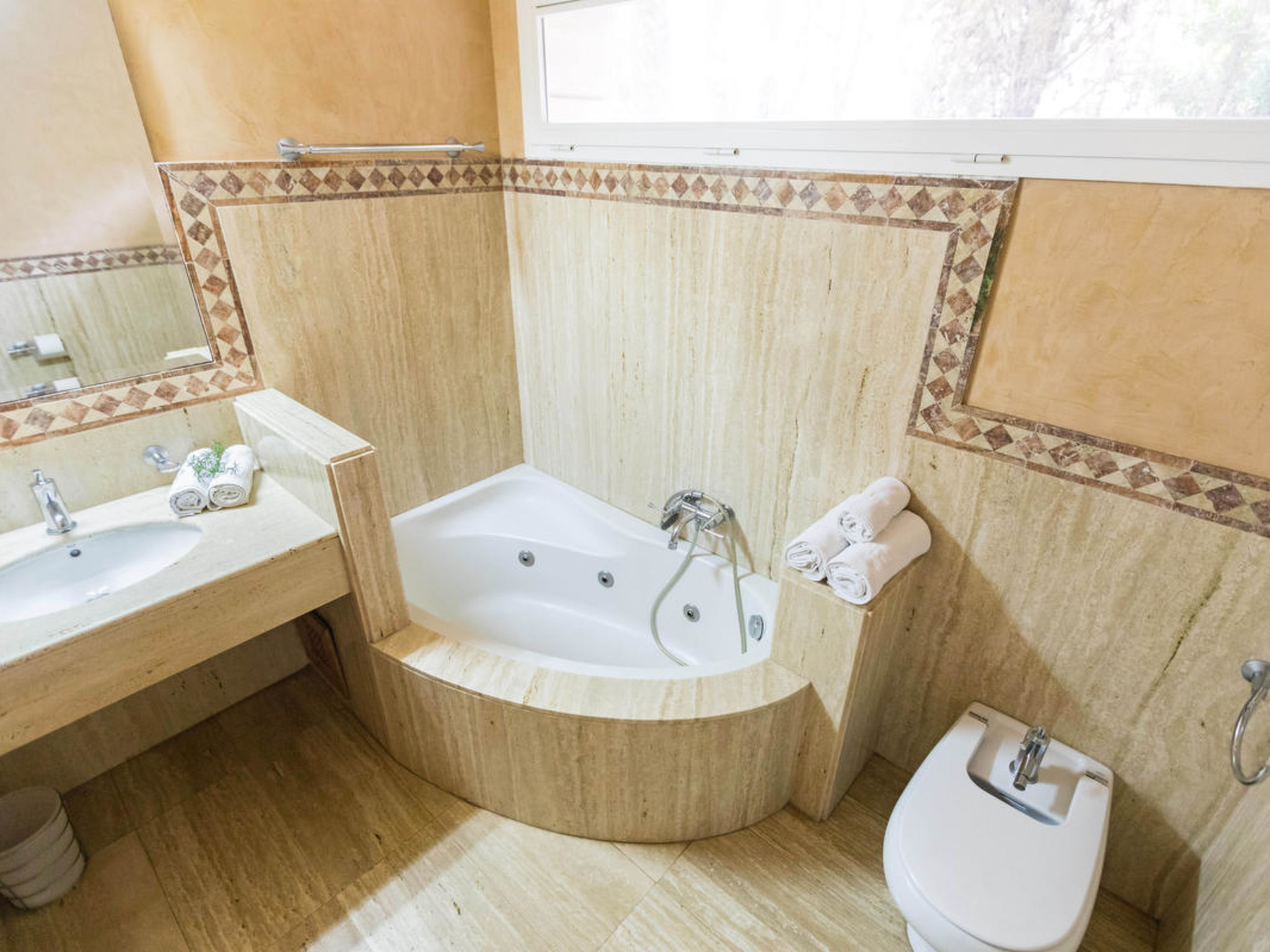 Photo of in Mal Pas-Bon Aire mit Privatem Pool