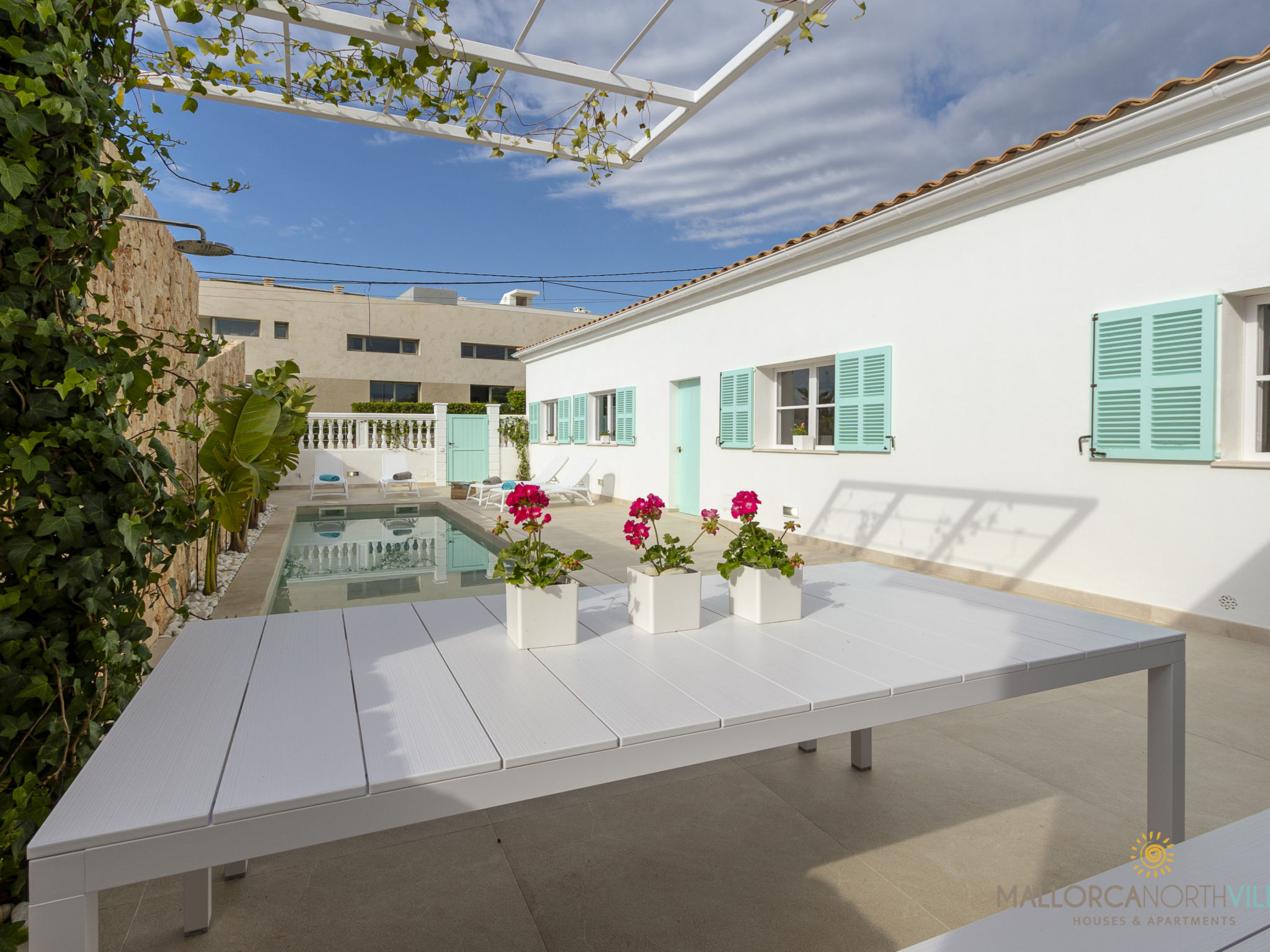 Villa Veles Dos - Outside