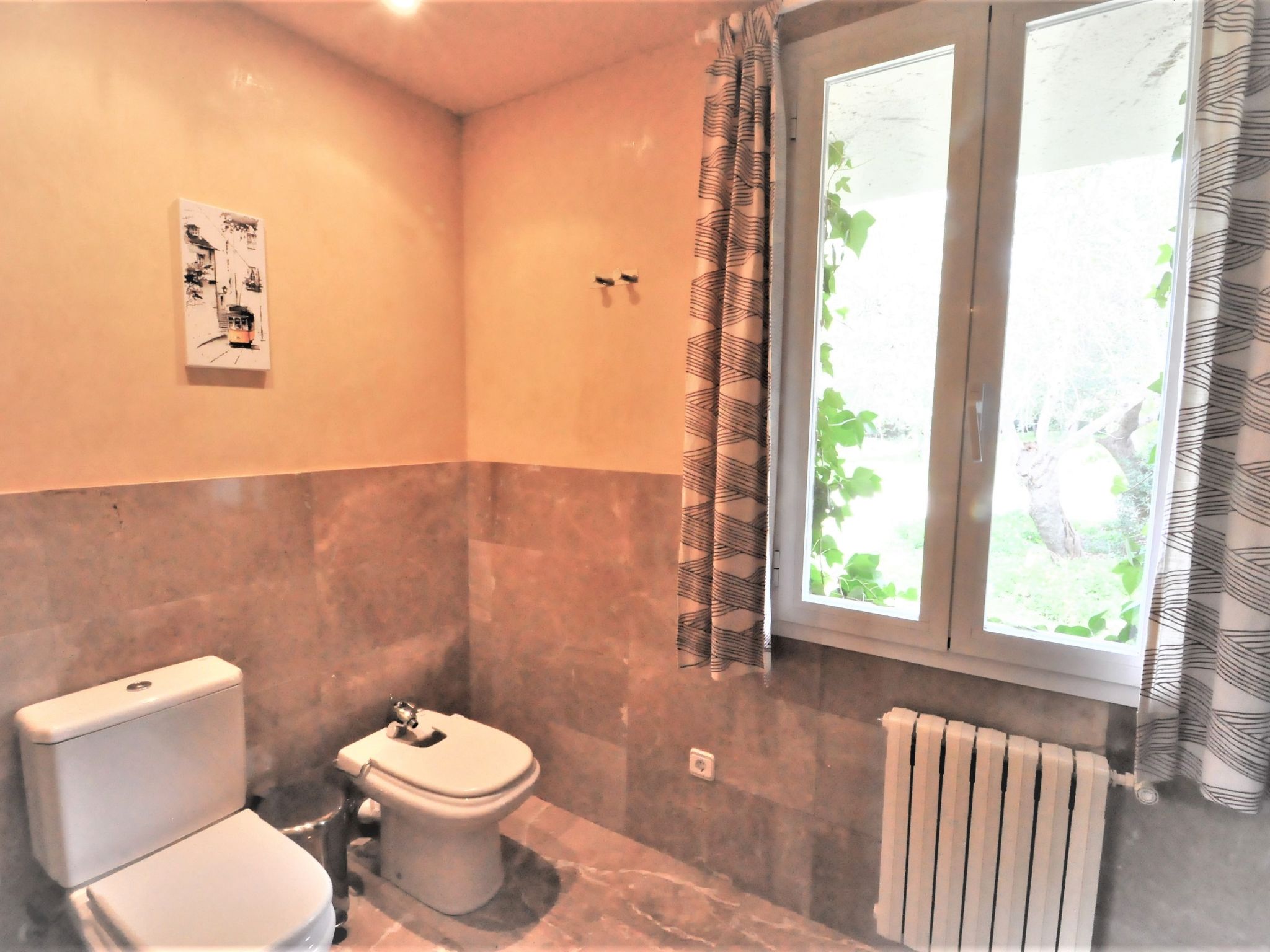 Villa con piscina y pista de tenis privada ideal para familias.  - WiFi Gratis - Inside