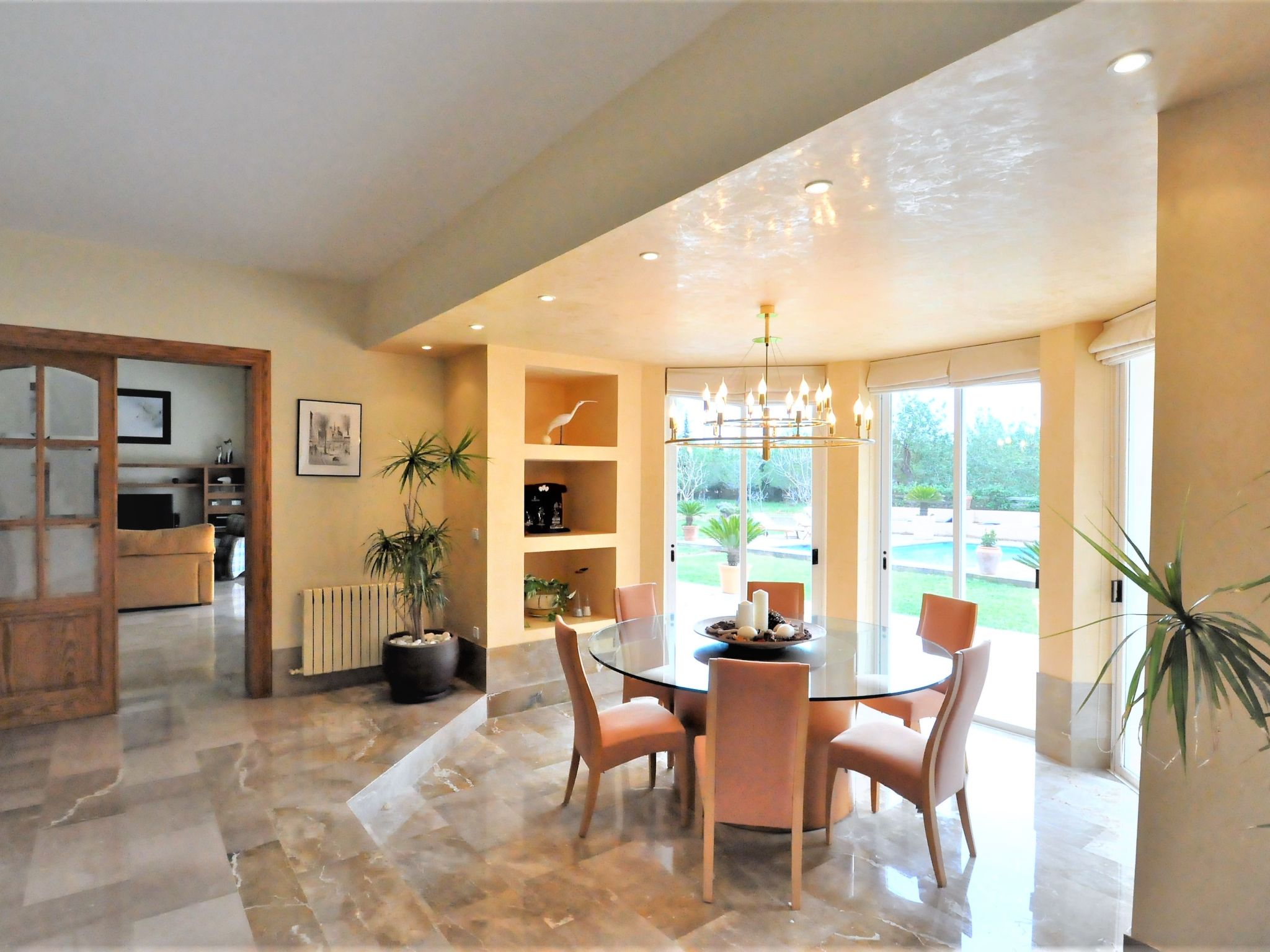 Villa con piscina y pista de tenis privada ideal para familias.  - WiFi Gratis - Outside