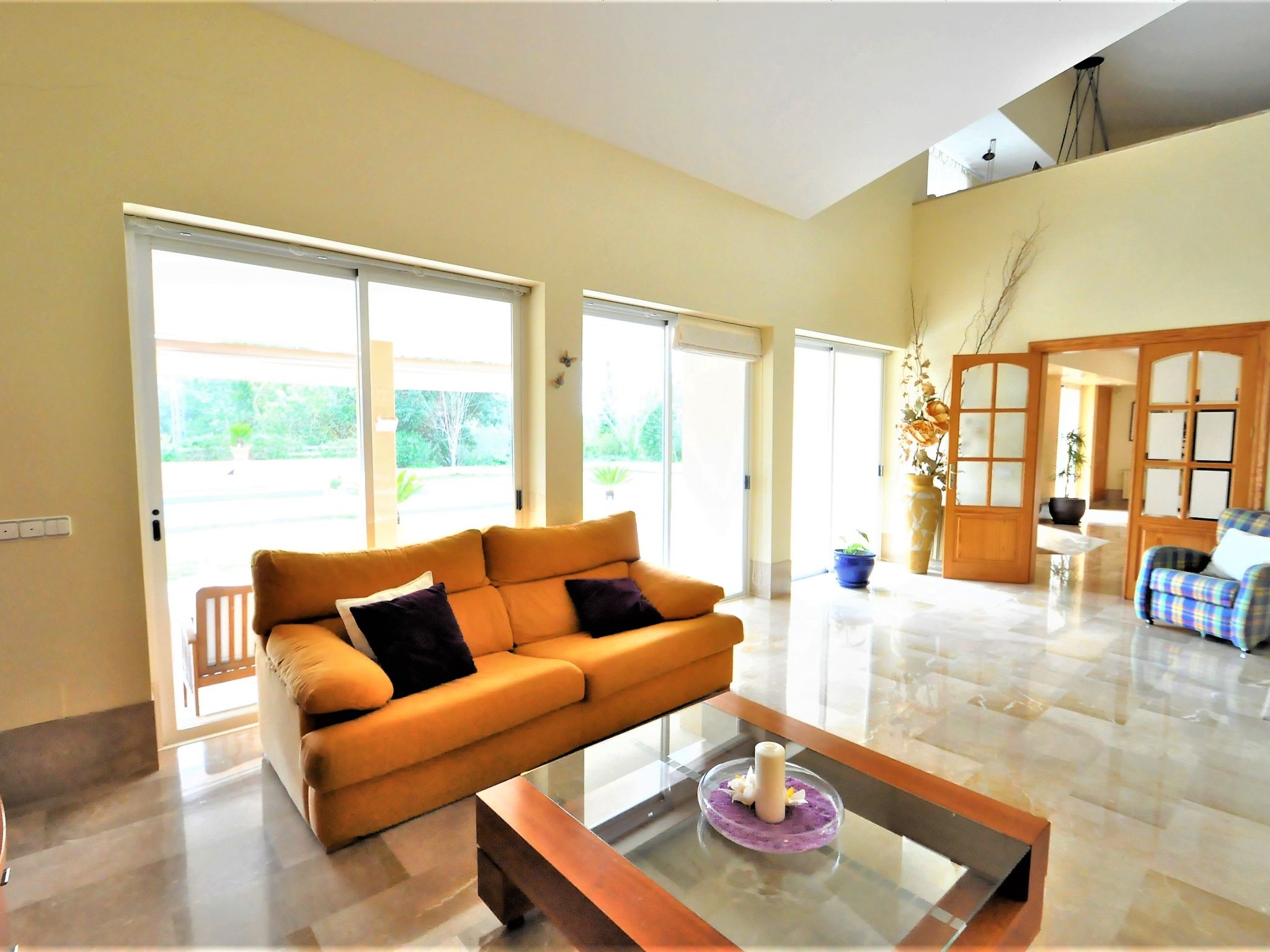Villa con piscina y pista de tenis privada ideal para familias.  - WiFi Gratis - Outside