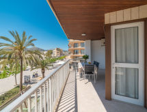 Luxe appartement aan zee in Port d'Alcúdia, 50m van het strand - thumbnail 2