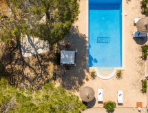 Vrijstaande finca met privézwembad op 10.000m² grond bij Llubí - thumbnail 2