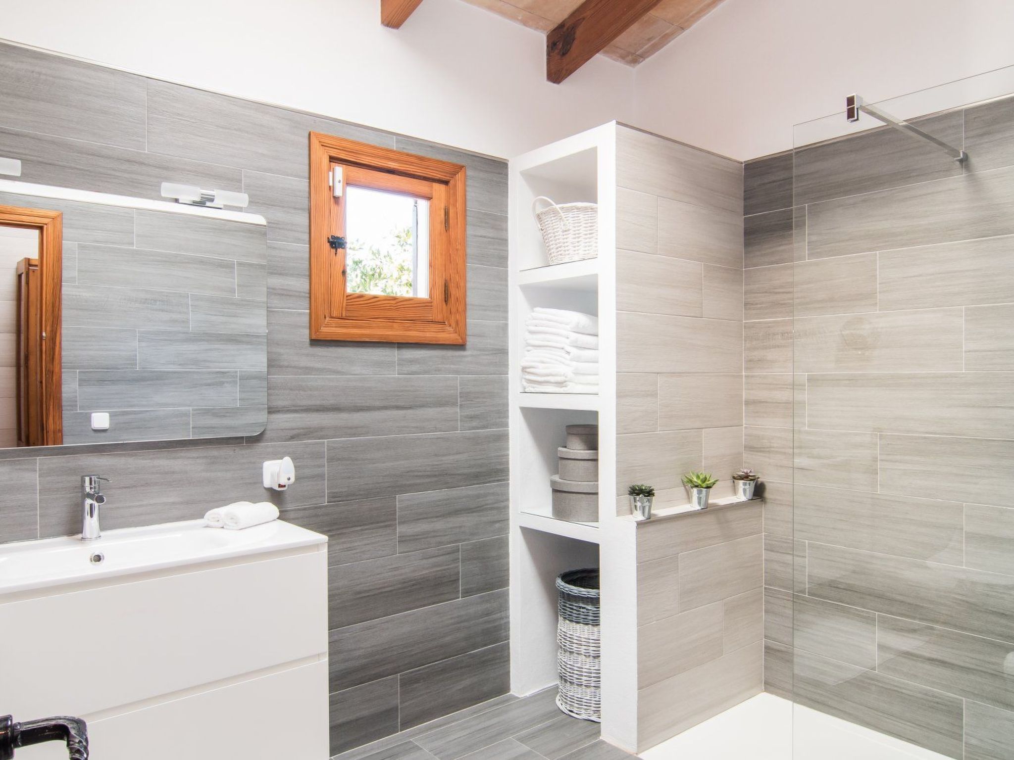 Mulet Llubi-Image-tags.info