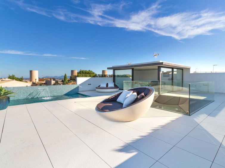 Privézwembad en luxe in Villa Montblau in Búger in Búger