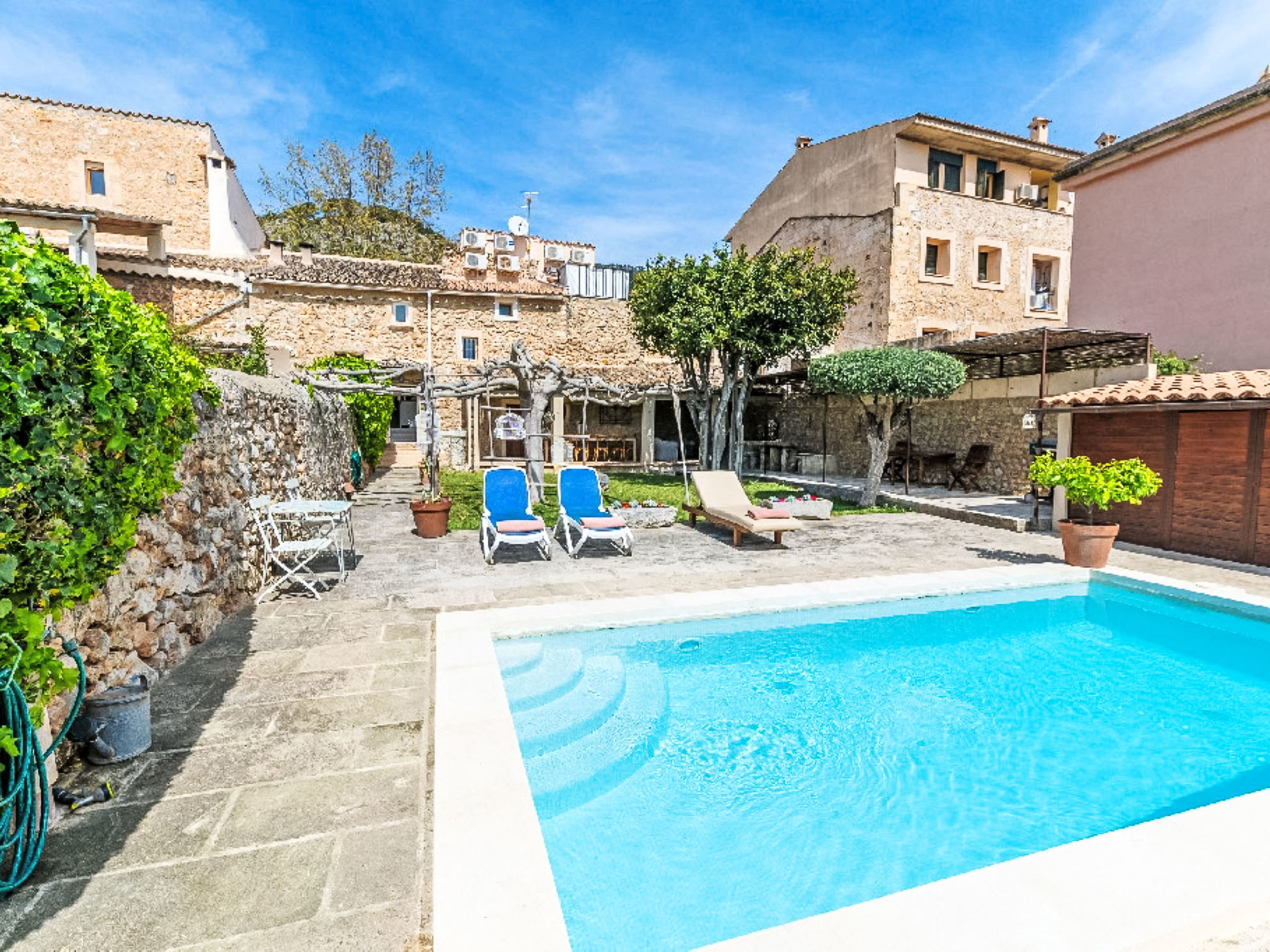 Pintor — Pool Outdoor (2 of 26)