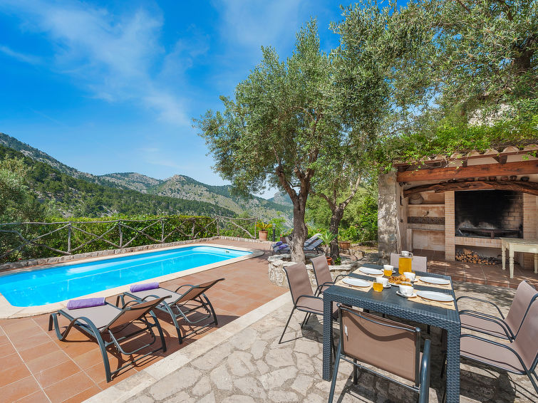 Search and Stay destination Selva, IB - Spain from AU$ 434. Es Barracar