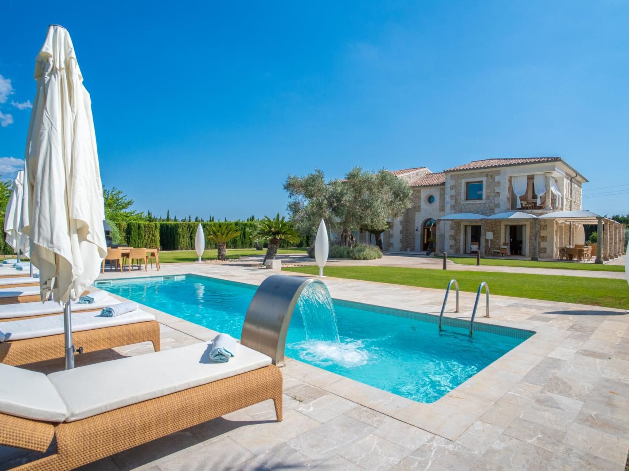 Villa mit Jacuzzi - Image-tags.info