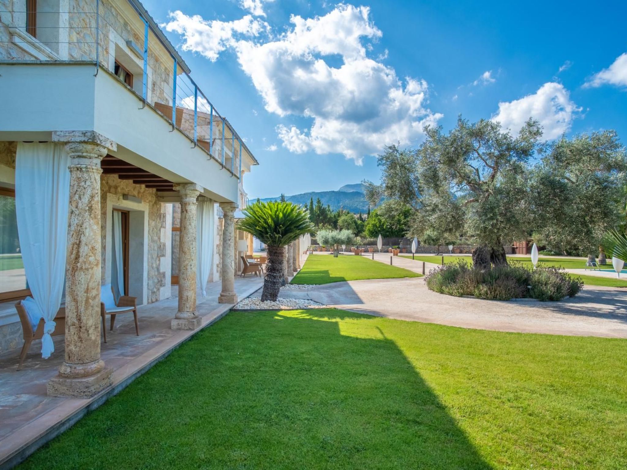 Villa mit Jacuzzi - Image-tags.info