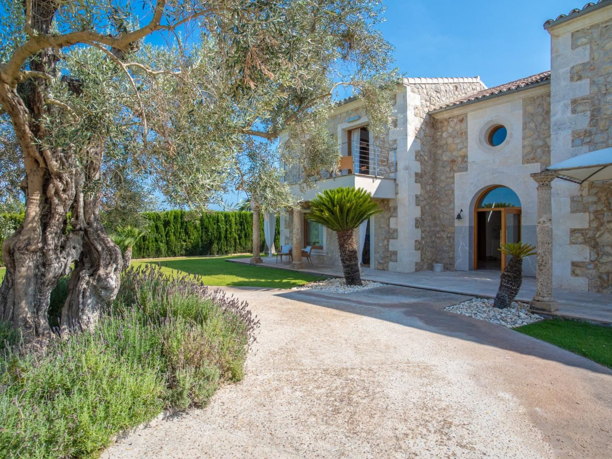 Villa mit Jacuzzi - Image-tags.info
