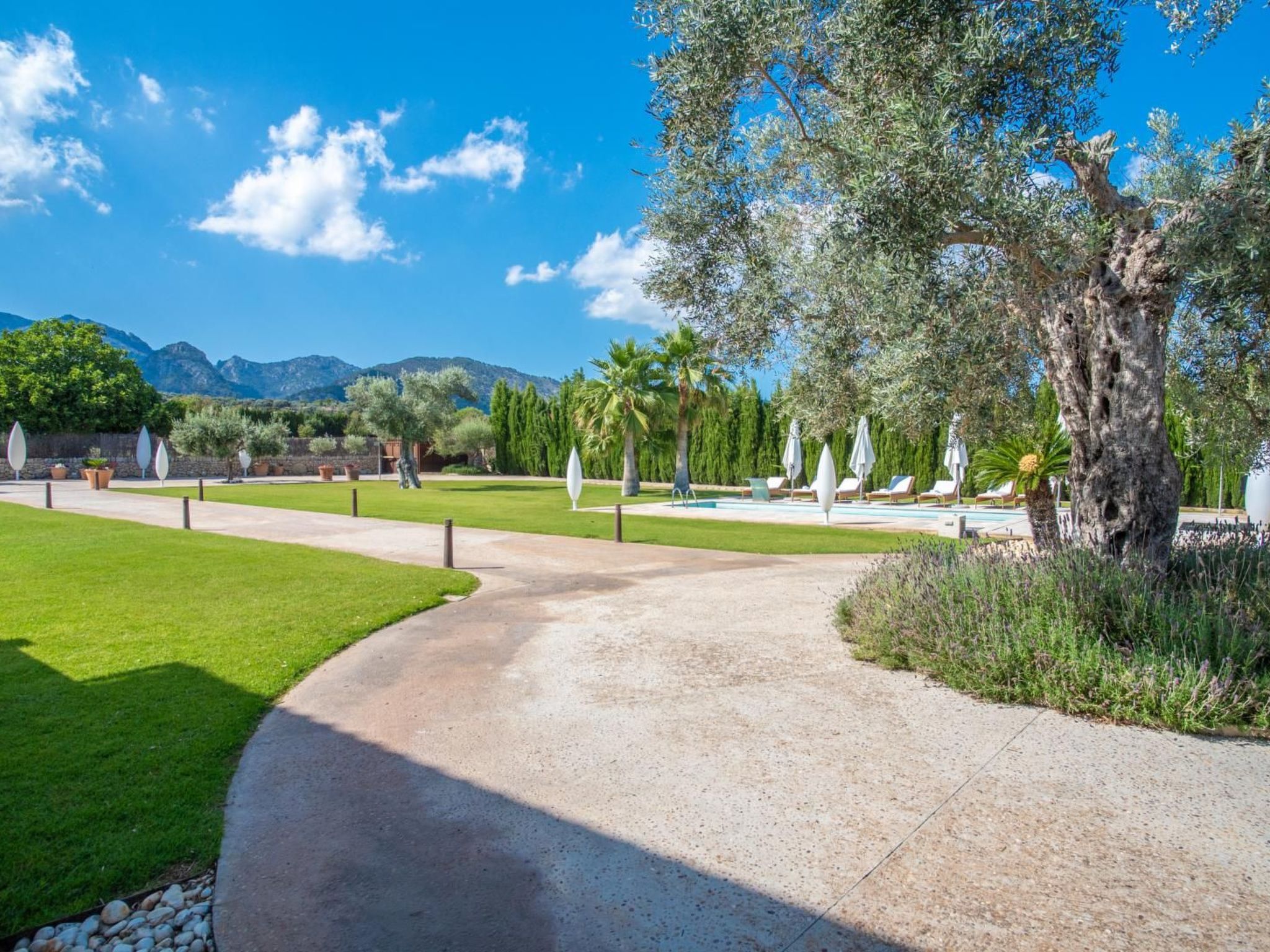 Villa mit Jacuzzi - Image-tags.info