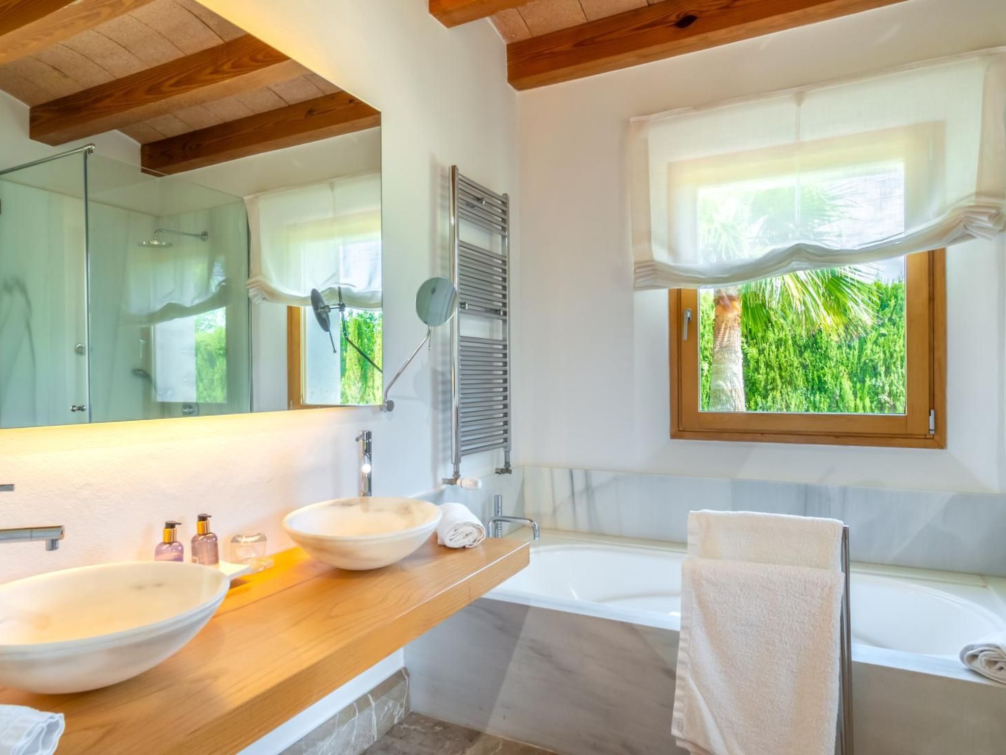 Villa mit Jacuzzi - Image-tags.info