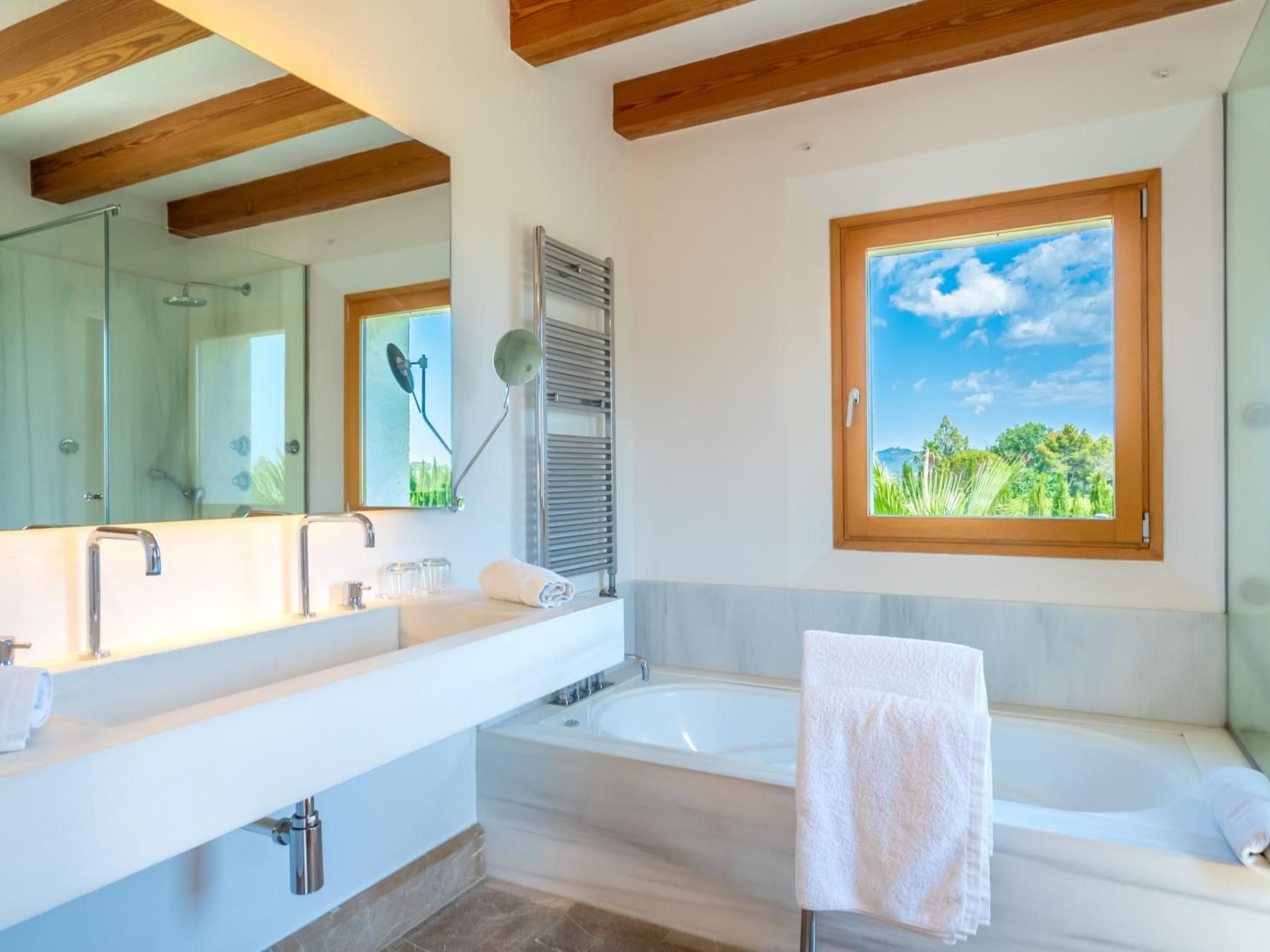Villa mit Jacuzzi - Image-tags.info