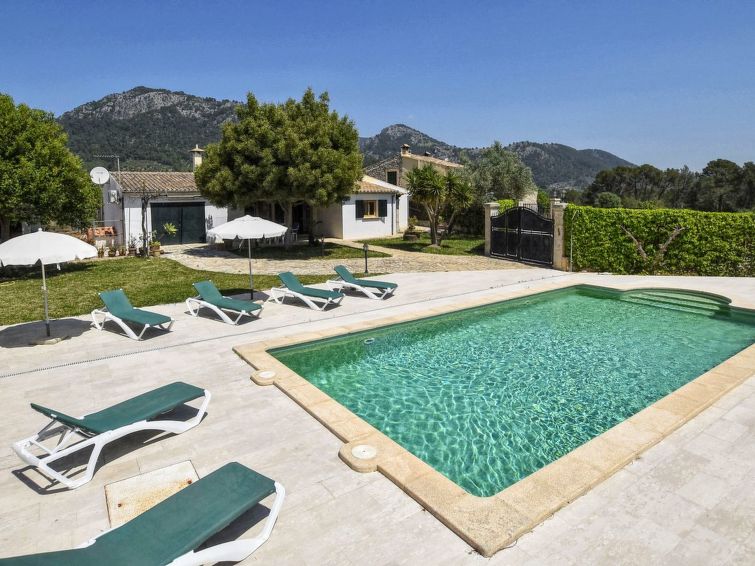 Gemütliches Ferienhaus in Selva mit Privatem Pool