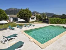 Gemütliches Ferienhaus in Selva mit Privatem Pool