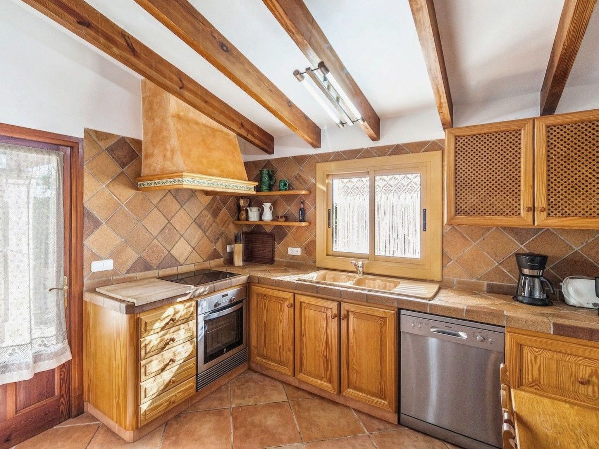 Gemütliches Ferienhaus in Selva mit Privatem Pool-Drinnen