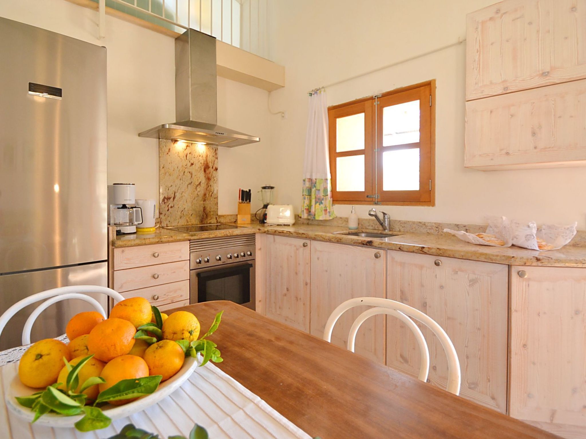 In Selva mit Gepflegtem Garten-Dedans