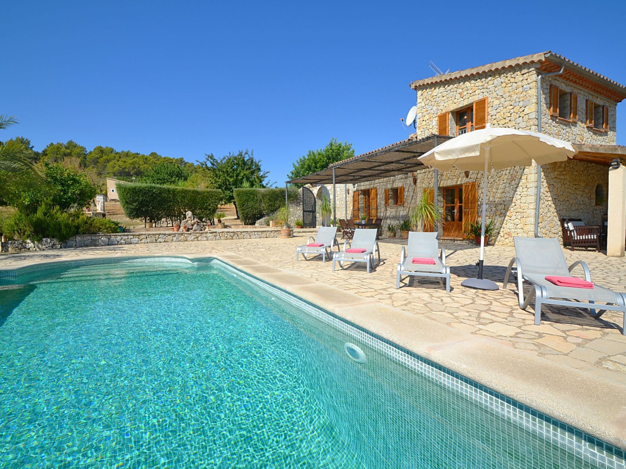 in Selva mit Gepflegtem Garten