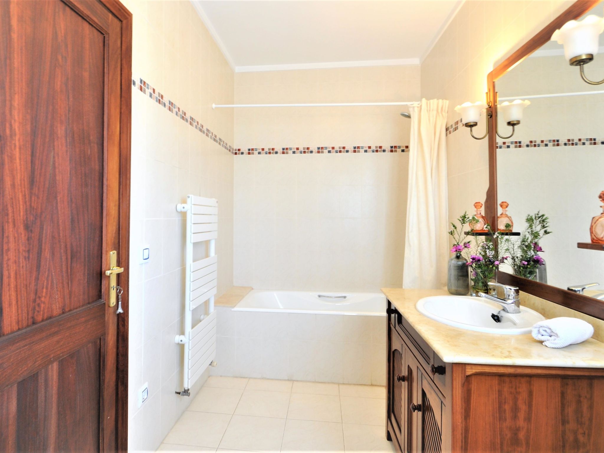 Villa SON RUBI en Selva (Serra de Tramuntana) con barbacoa y piscina privada- V - Binnen