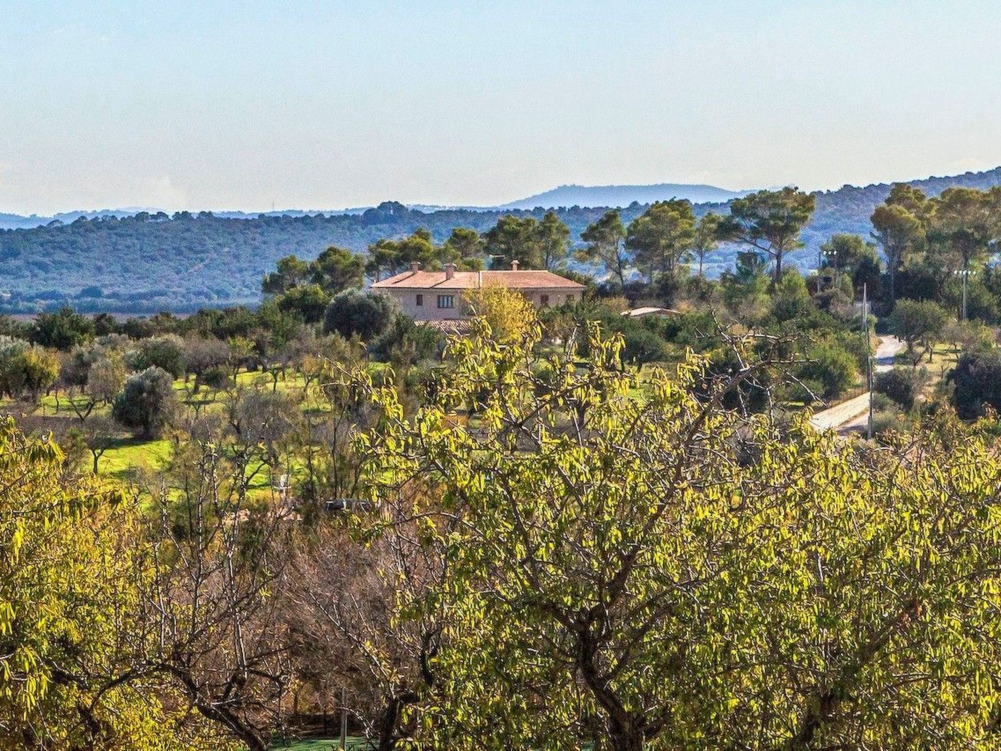 Ferienvilla mit Garten, Grill und Terrasse-Binnen