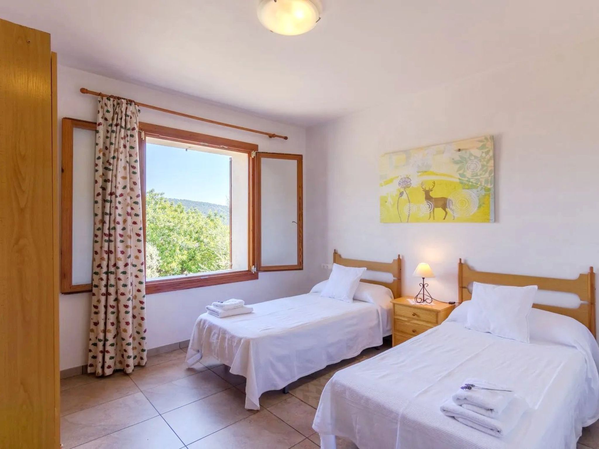 Photo of Schönes Landhaus mit Panoramablick auf die Berge