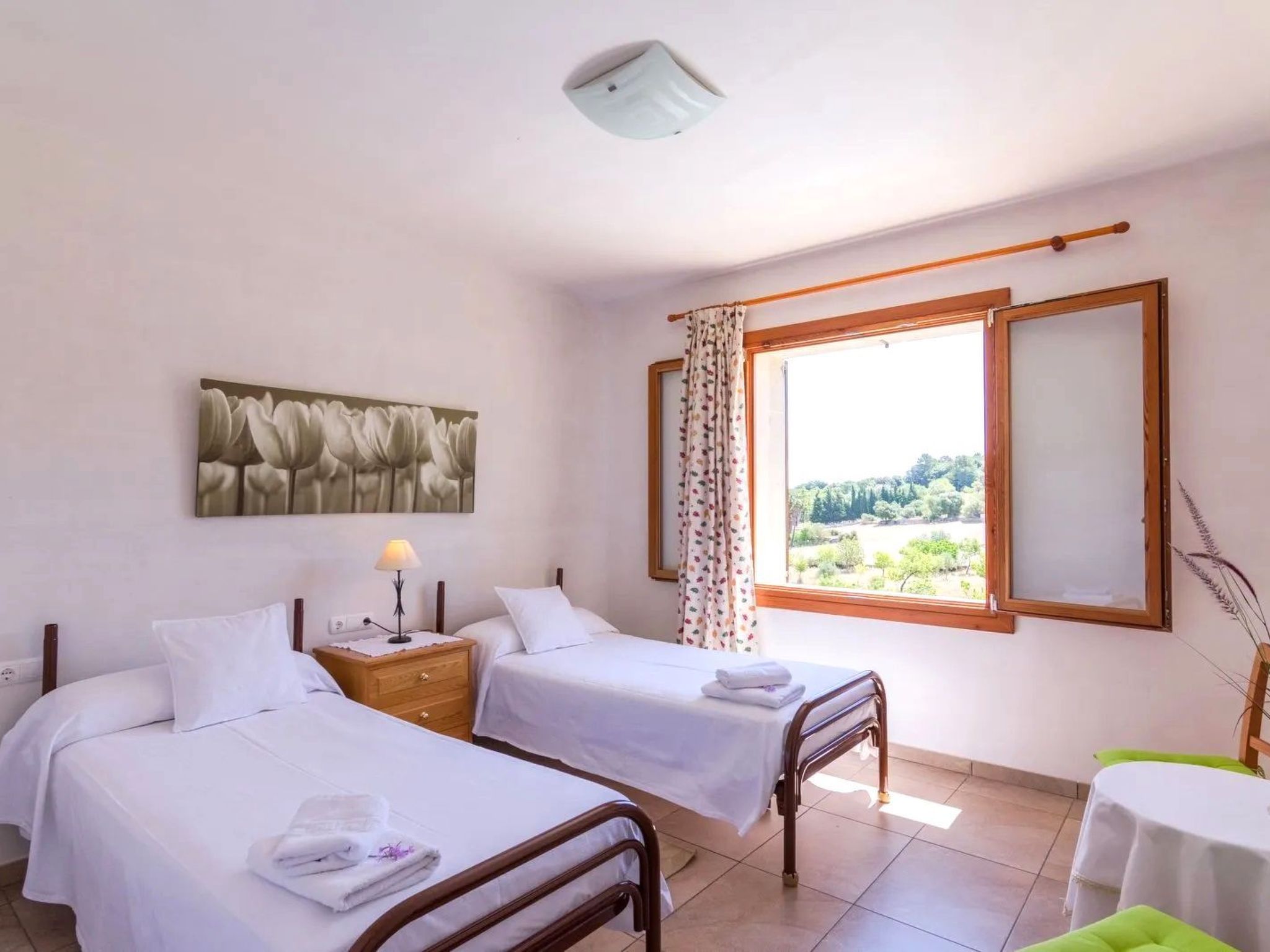 Photo of Schönes Landhaus mit Panoramablick auf die Berge