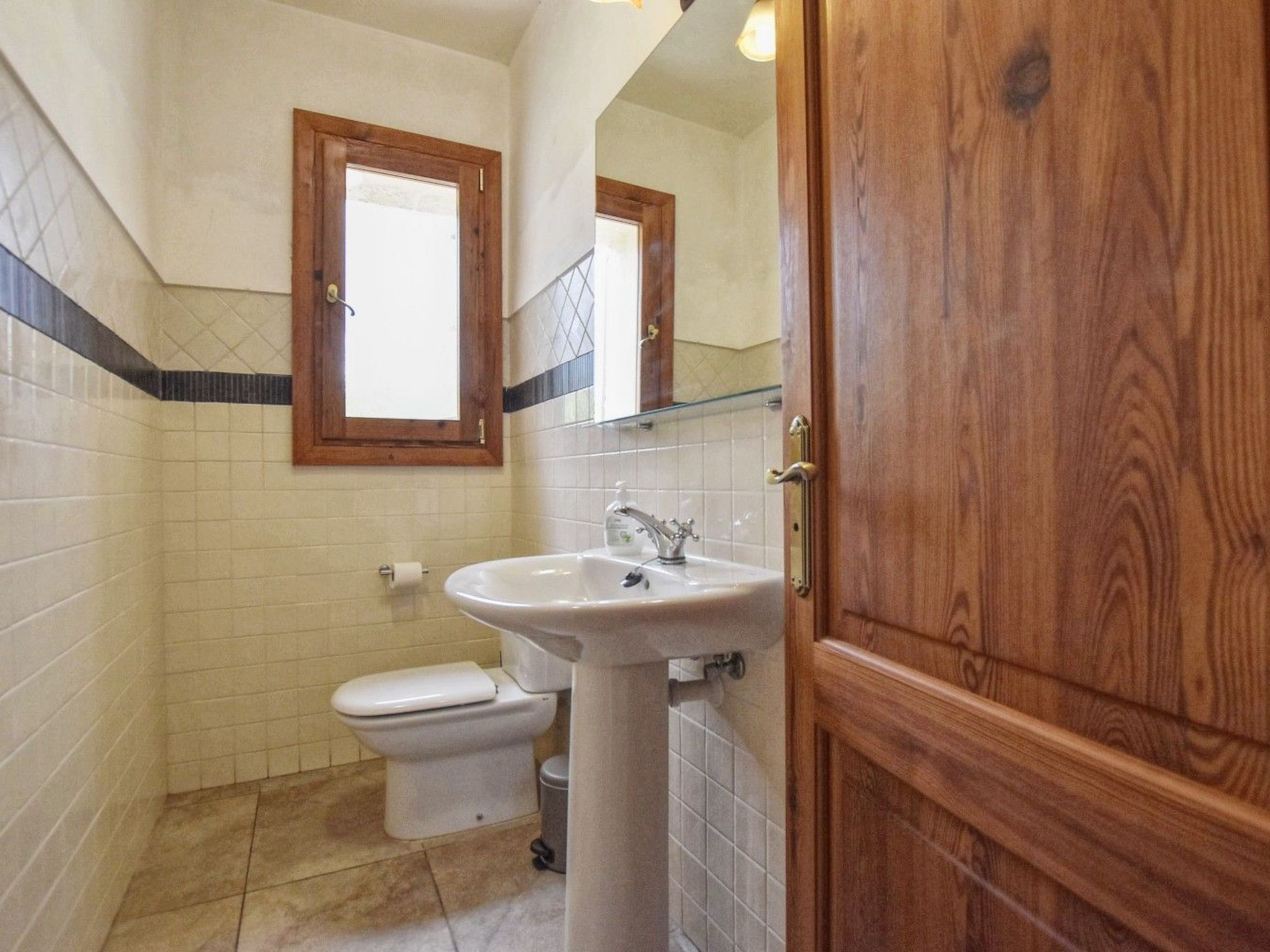 Photo of Schönes Landhaus mit Panoramablick auf die Berge