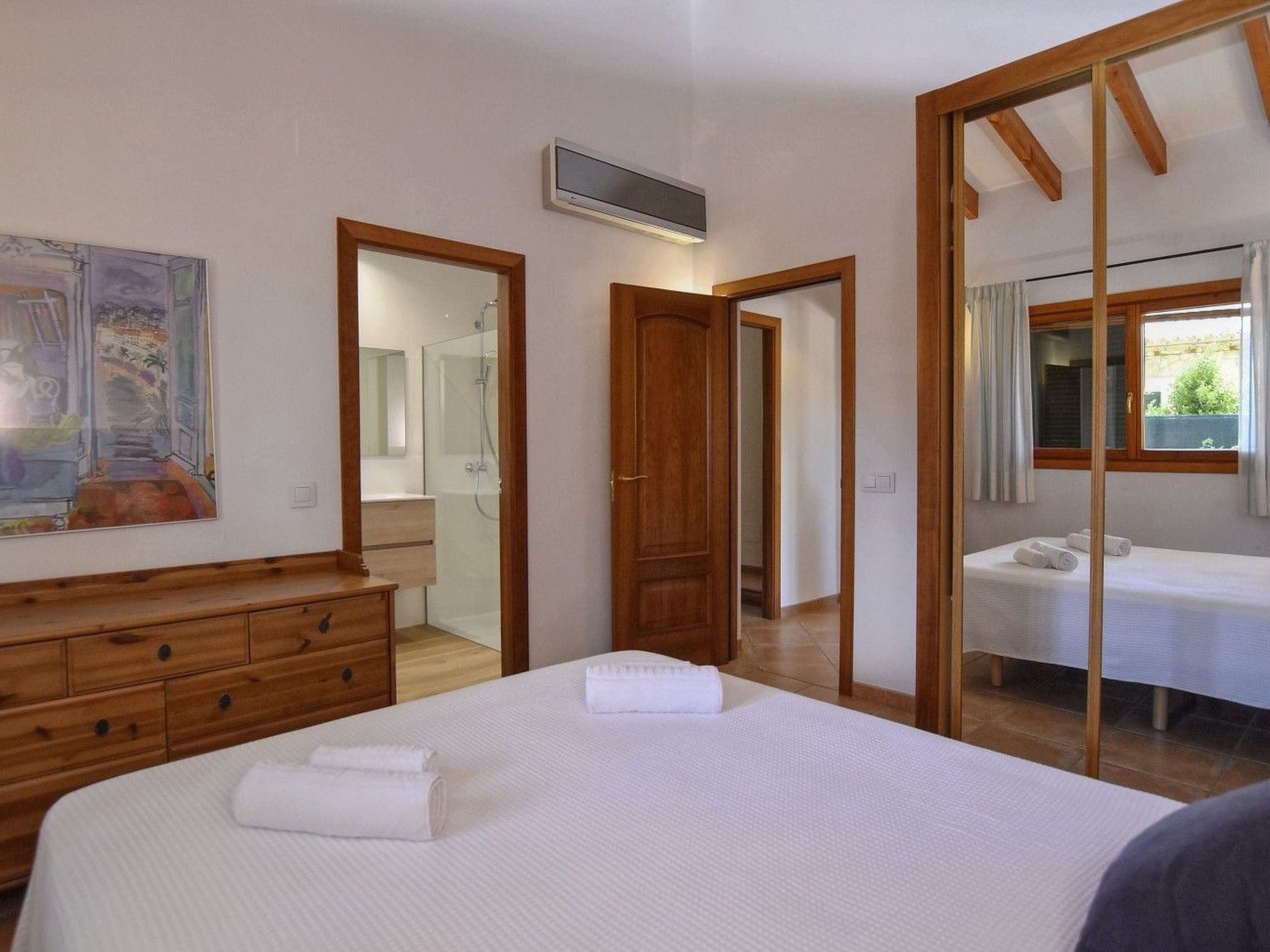 Moderne Villa mit privatem Pool in Crestatx-Drinnen