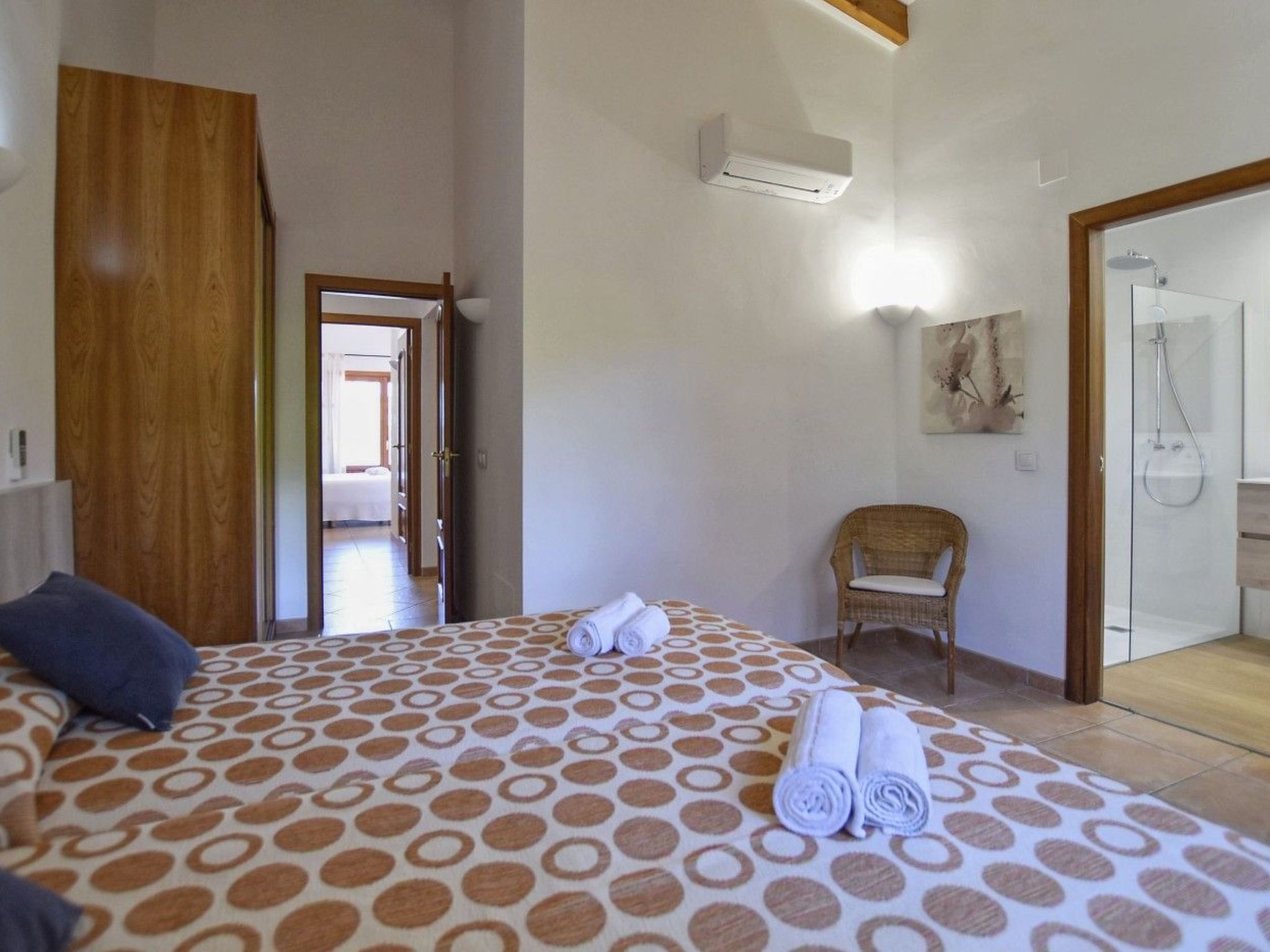 Moderne Villa mit privatem Pool in Crestatx-Drinnen