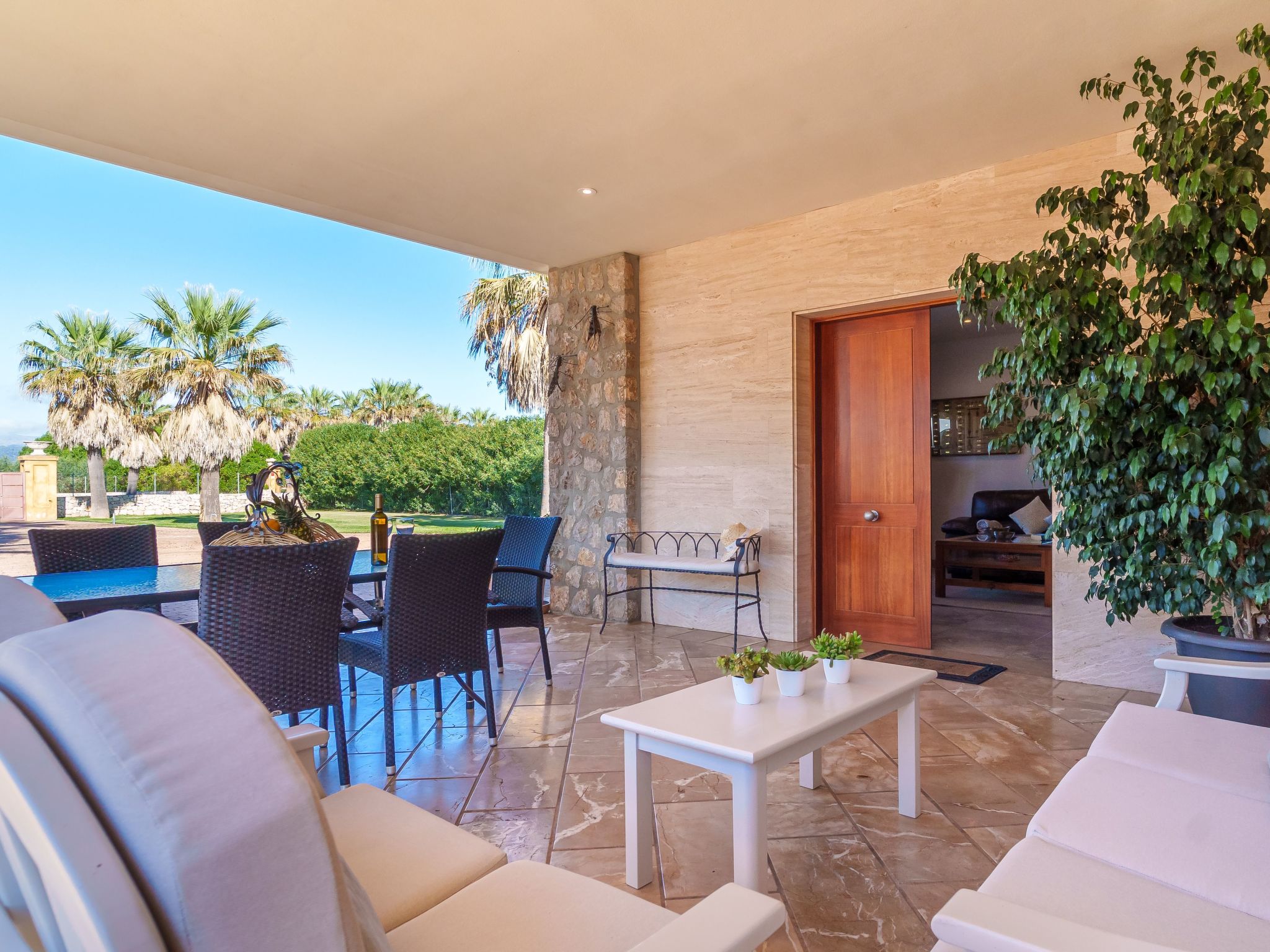 Schönes Landhaus mit Pool für 6 Personen-Inside