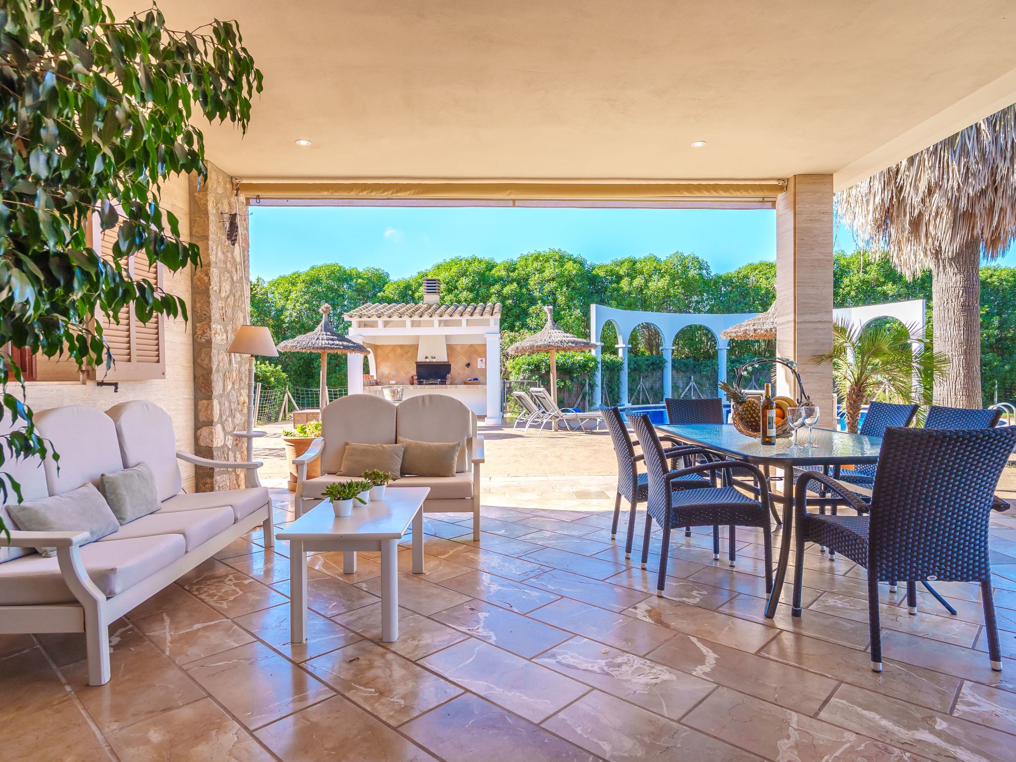 Schönes Landhaus mit Pool für 6 Personen-Inside