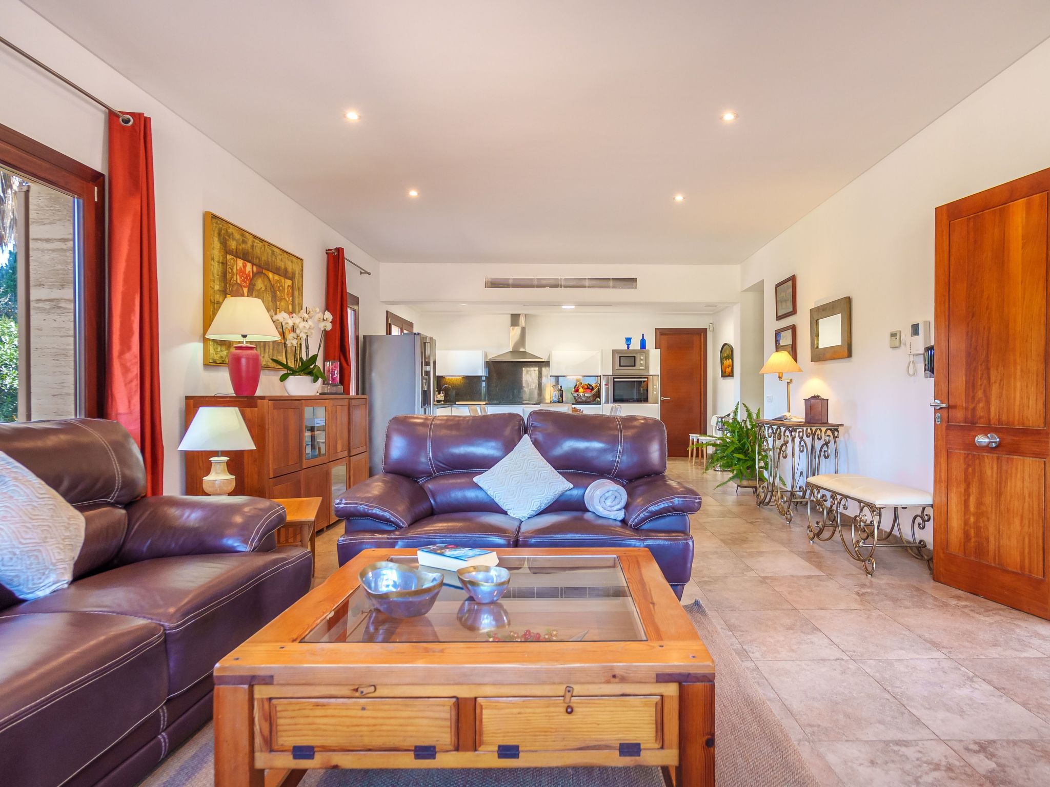 Schönes Landhaus mit Pool für 6 Personen-Inside